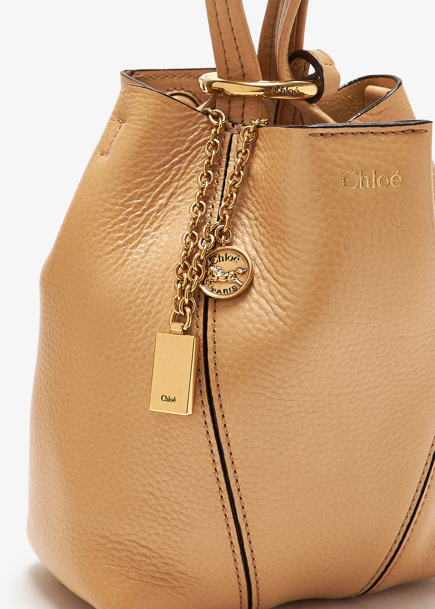 【Chloe】SPIN SMALL TOTE◆CH25SS812N84 Chloé Small Chloé Spin tote bag for Women - Black in UAE