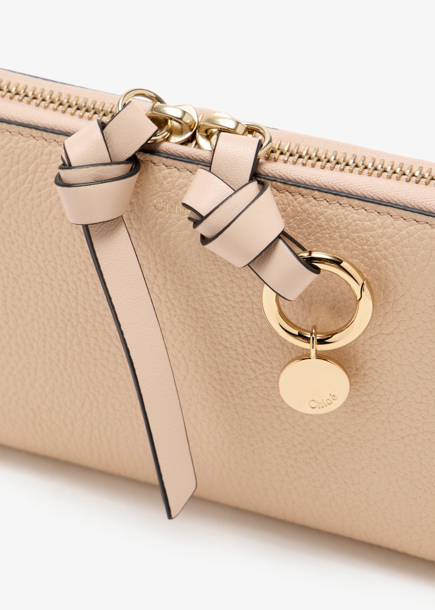１点限り！VIPセール★累積売上総額第１位！┃CHLOE★CHC20SJH13 Chloé Alphabet 女士长款钱包- 粉色| 阿联酋Level Shoes