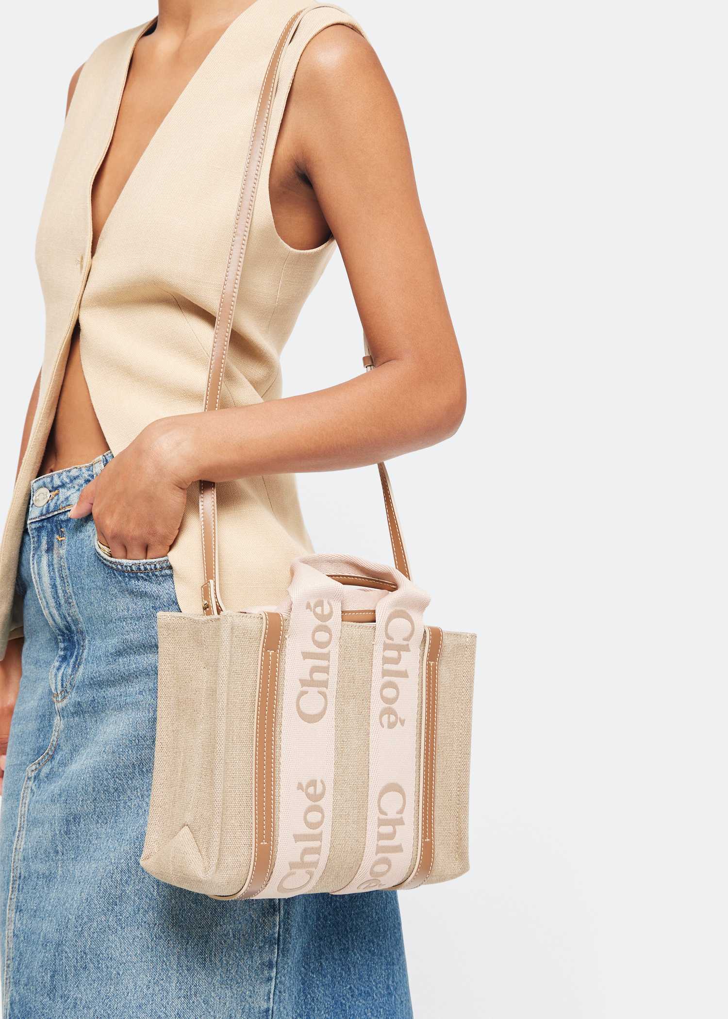 【Chloe】SMALL WOODY TOTE BAG◆CHC23AS397L17 Chloe_Chloe_CHC23AS397L17-20x-