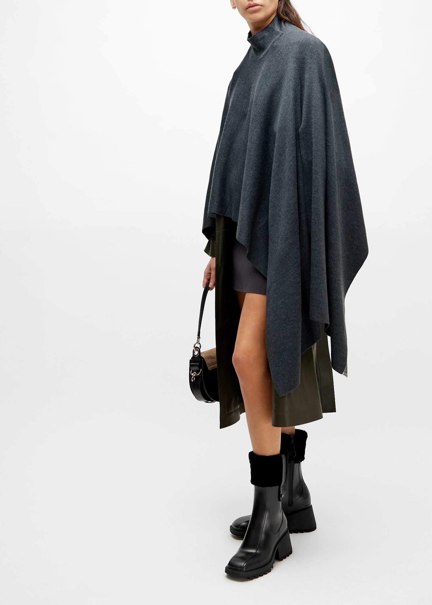 ぬう　美品♡Chloe'  BETTY BOOTS 37 0400016561650_BLACK?wid=830&
