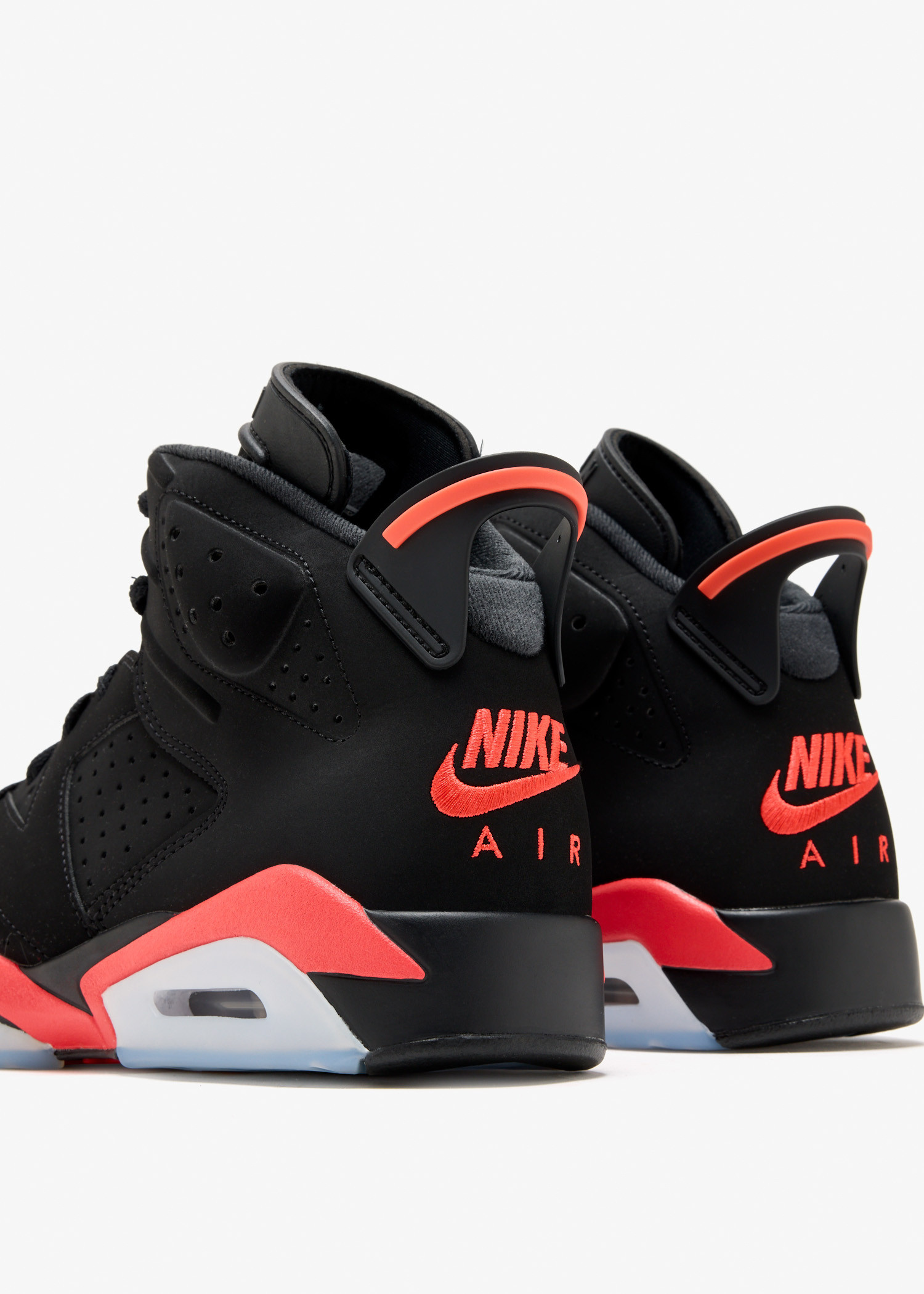 Nike Air Jordan 6 Retro sneakers for Men - Black in Qatar | Level