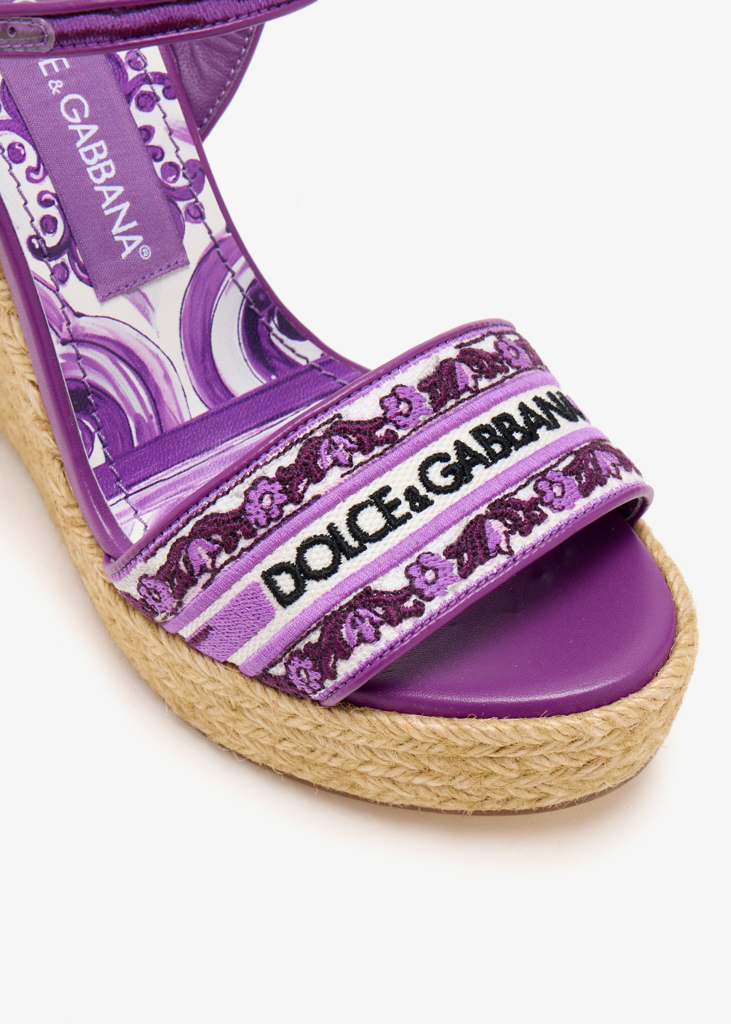 マリアページ♡⃜ Dolce&Gabbana Maiolica-embroidered wedge sandals for Women