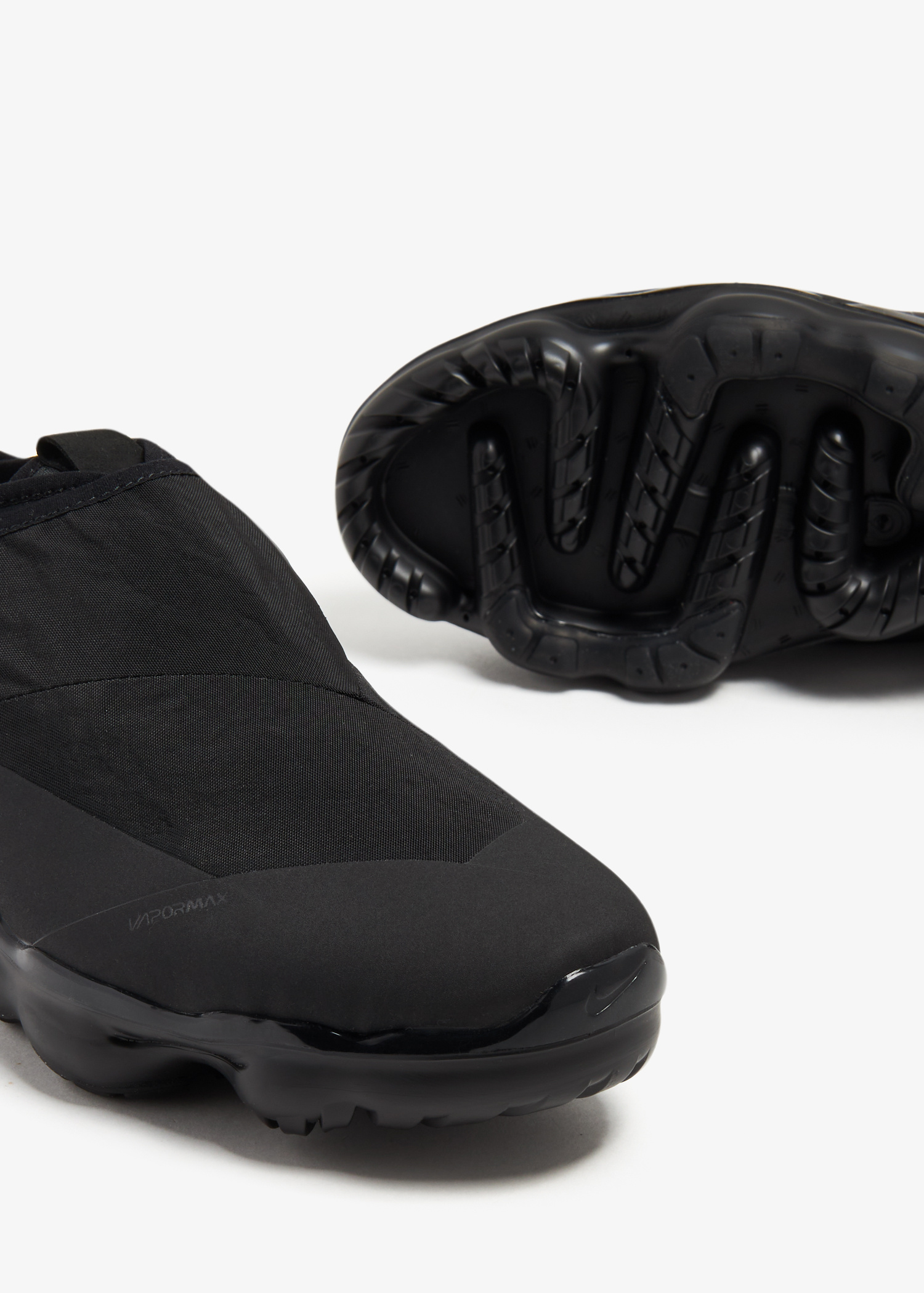 Nike VaporMax Moc Roam sneakers for Men - Black in KSA