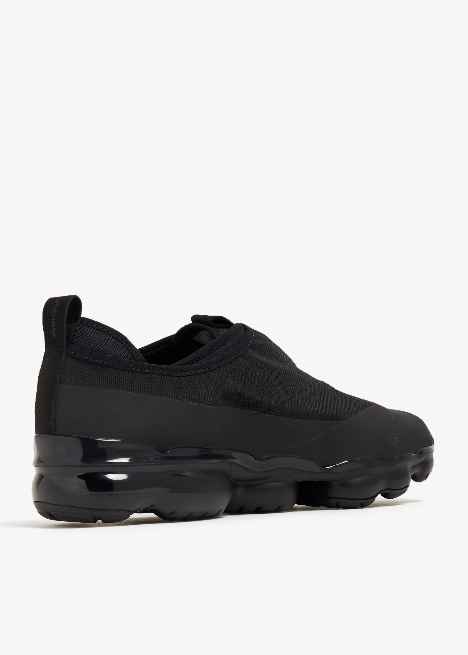 Nike VaporMax Moc Roam sneakers for Men - Black in KSA