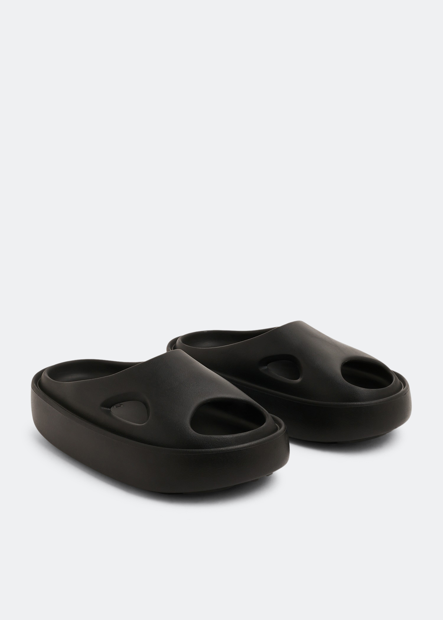 Axel Arigato Magma slides for Women - Black in USA | Level Shoes