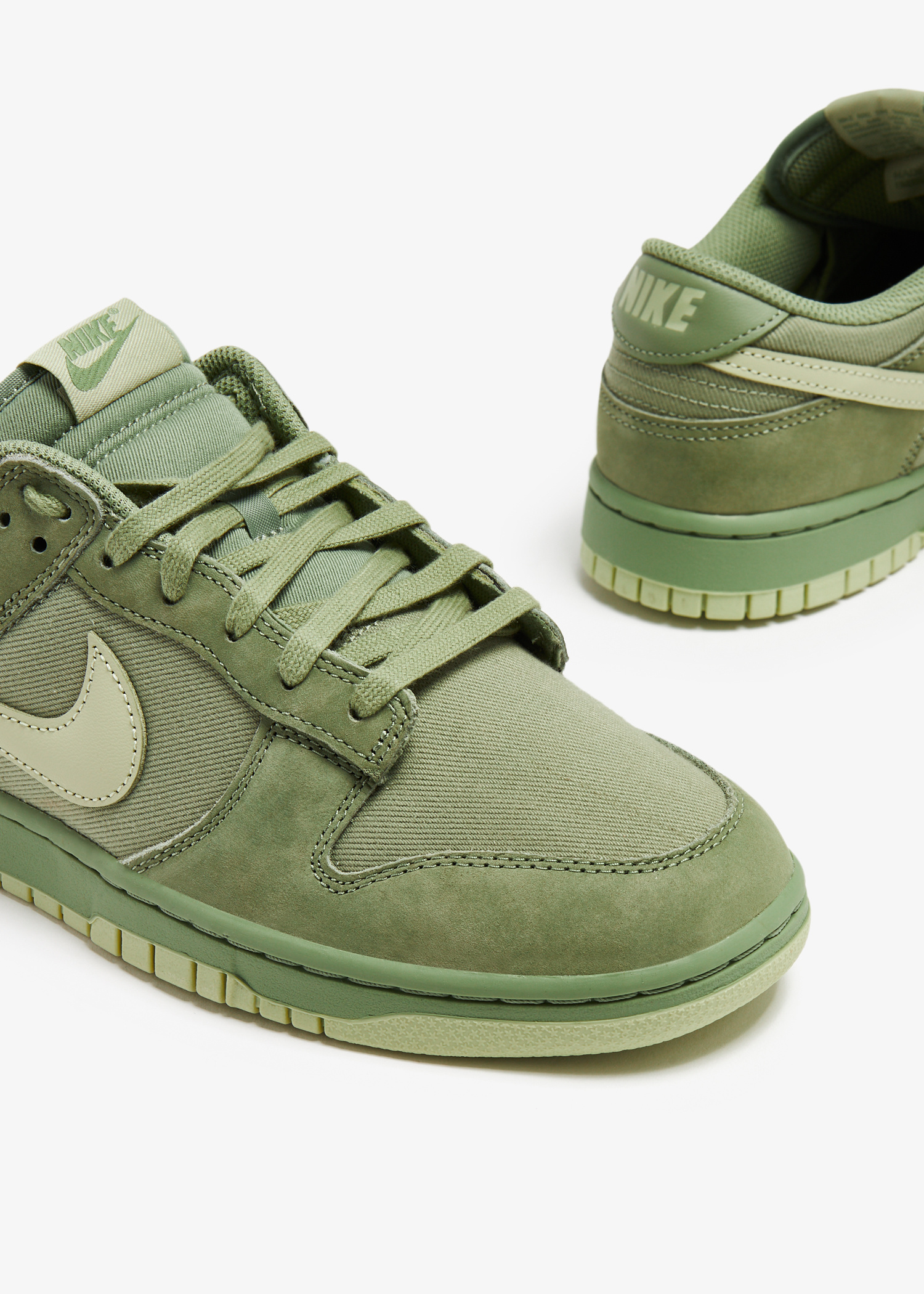 Nike Dunk Low Retro PRM sneakers for Men - Green in USA | Level Shoes