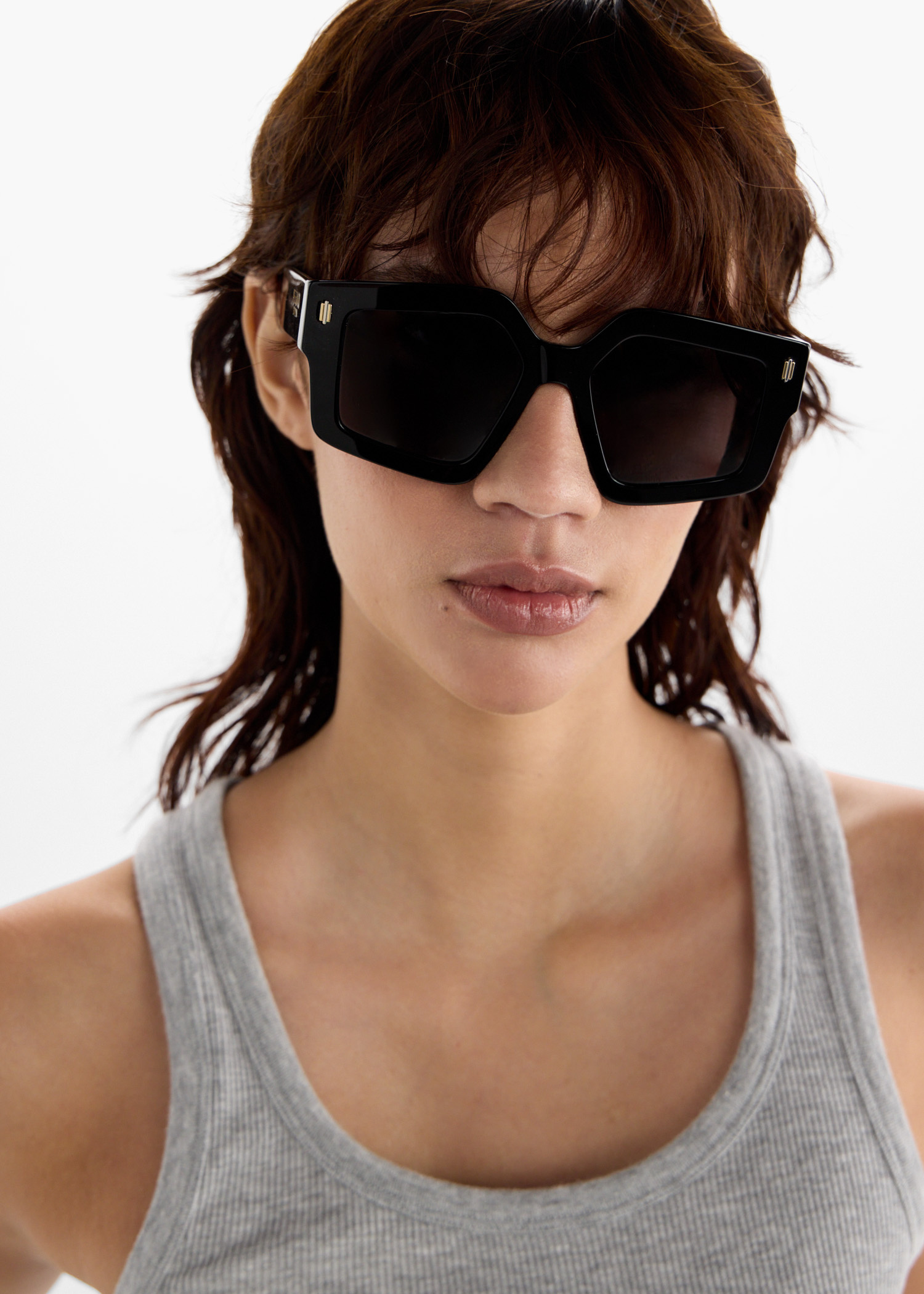 FENDI スクエアフレムサンクラス FE40101I 55B FENDI Roma FE40101I 55B Brown Logomania Square Sunglasses
