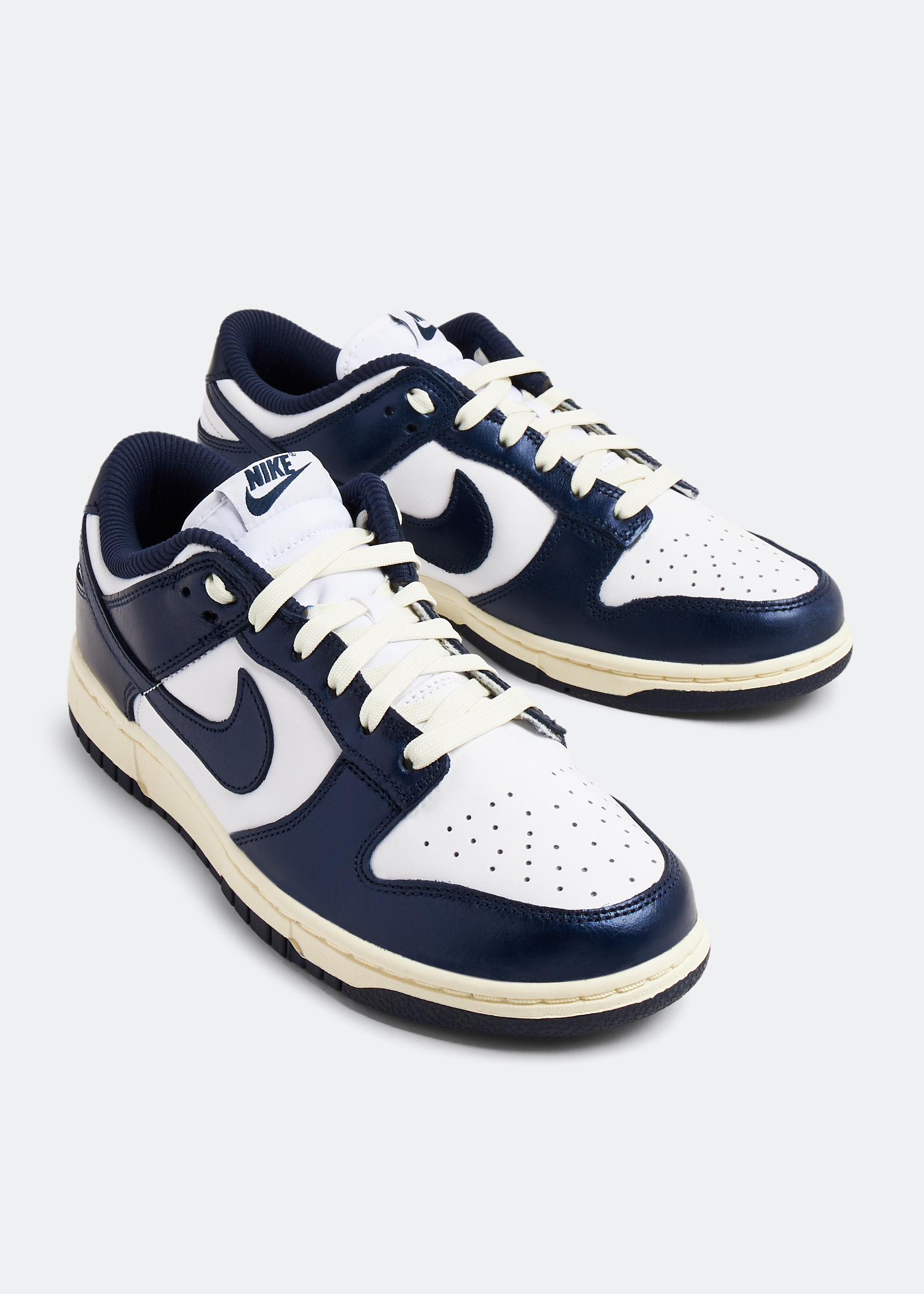 Nike Dunk Low 'Vintage Navy' sneakers for Women - White in Qatar