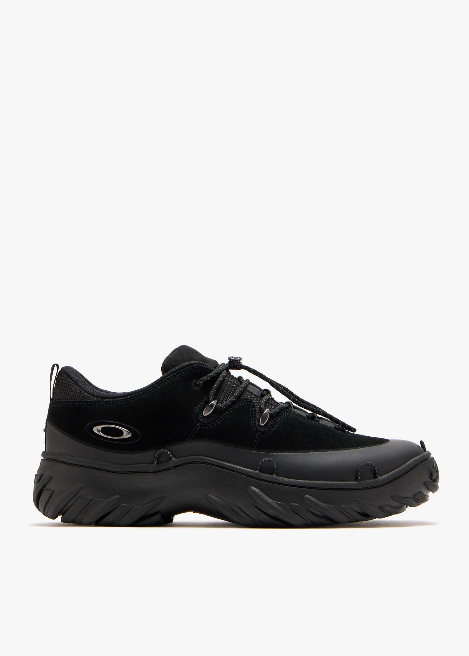 Oakley Meridian Low Ext sneakers for Men - Black in USA | Level Shoes