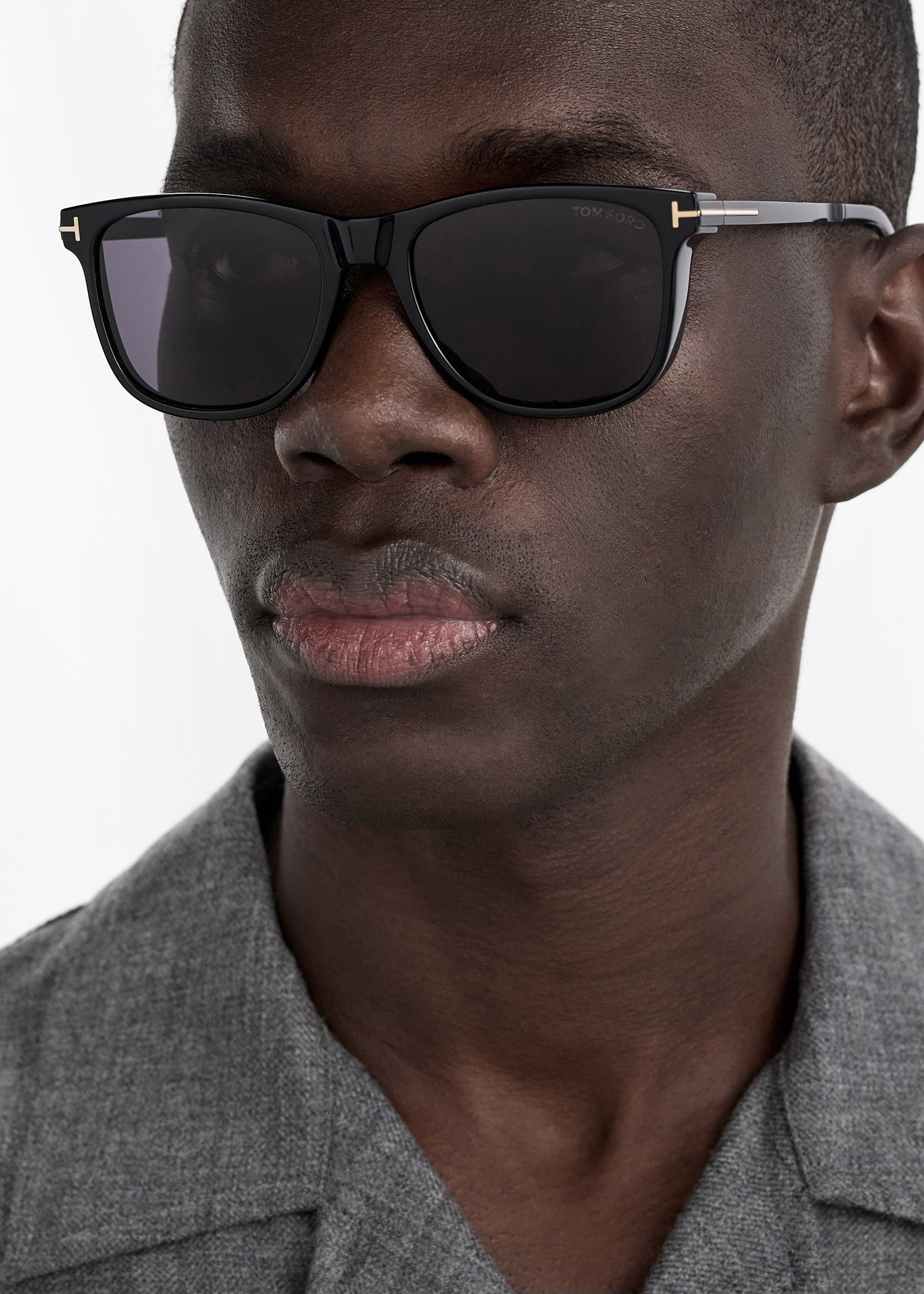 Tom Ford Sinatra sunglasses for Men - Black in UAE | Level Shoes
