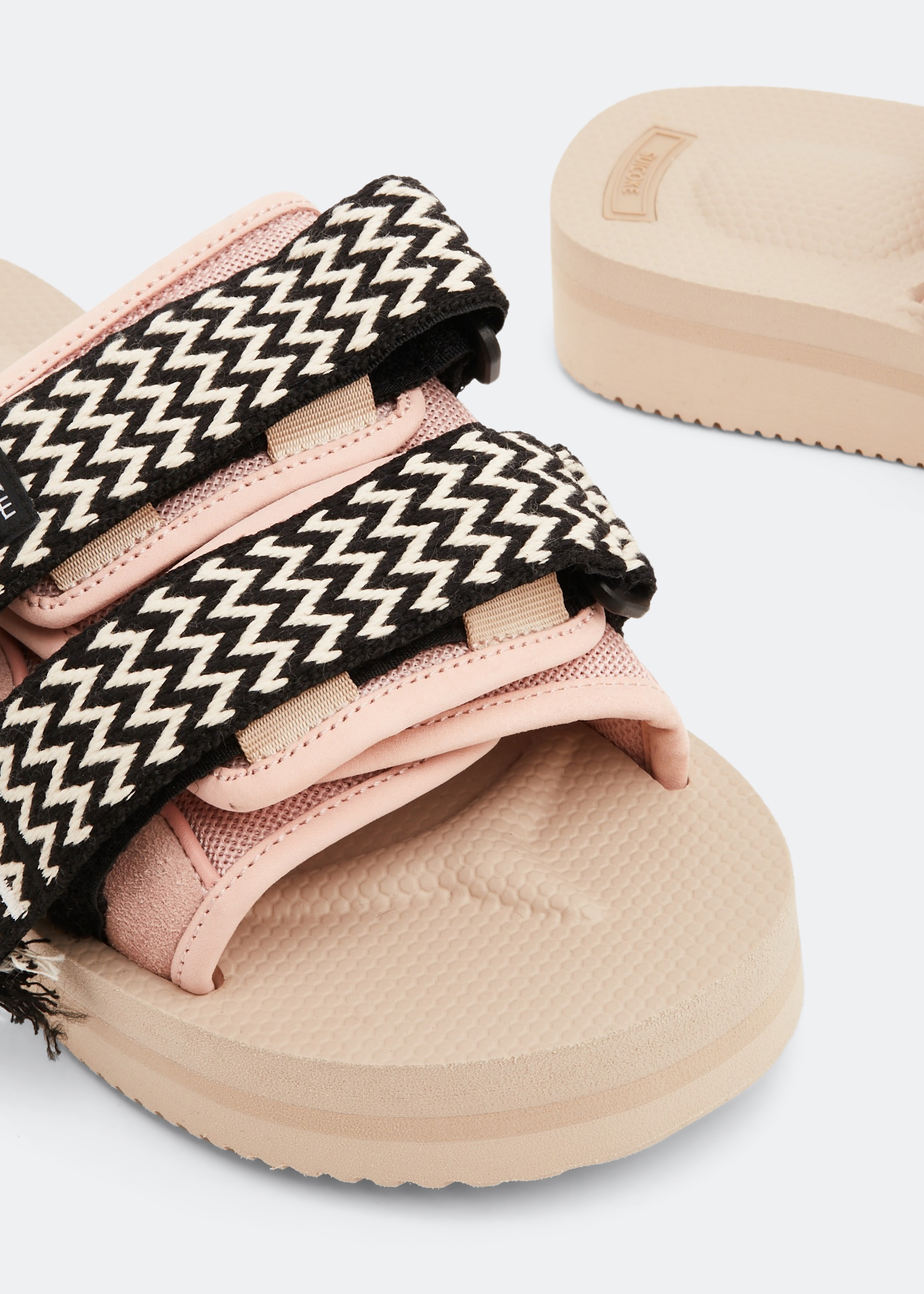 靴 SUICOKE everyone nylon silk moto sandals SUICOKE everyone nylon silk 
