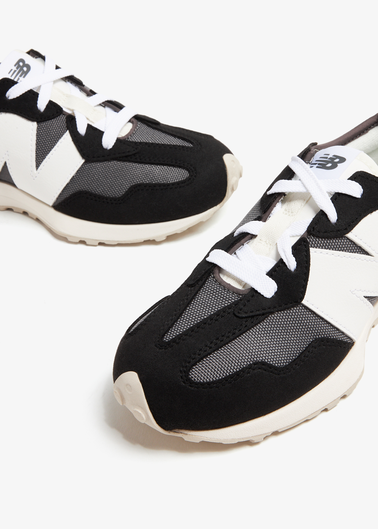 New Balance 327 运动鞋男童- 黑色阿联酋| Level Shoes