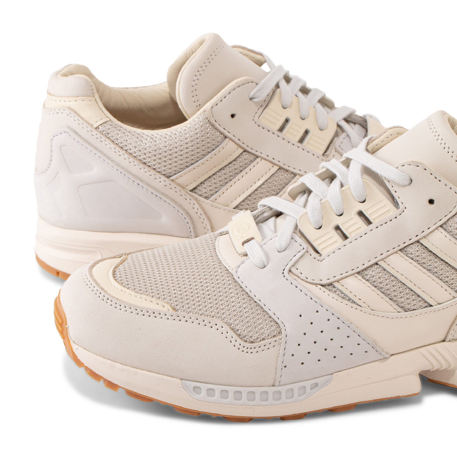 ㅤᘗ⃒ᓓ̸ᐠ Brown adidas ZX8000 