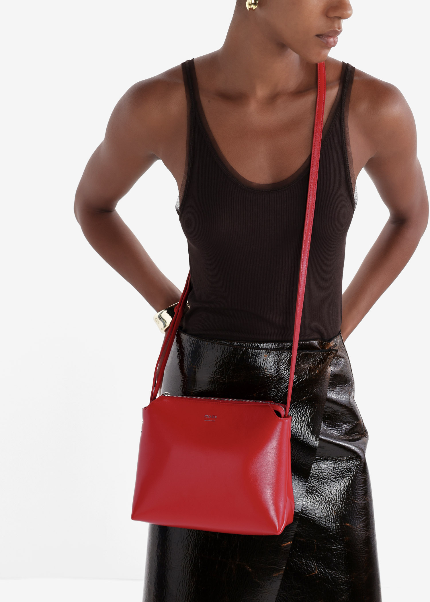 Khaite リナ クロスホティハック H4010877 469 Khaite Lina crossbody bag for Women - Red in UAE | Level Shoes