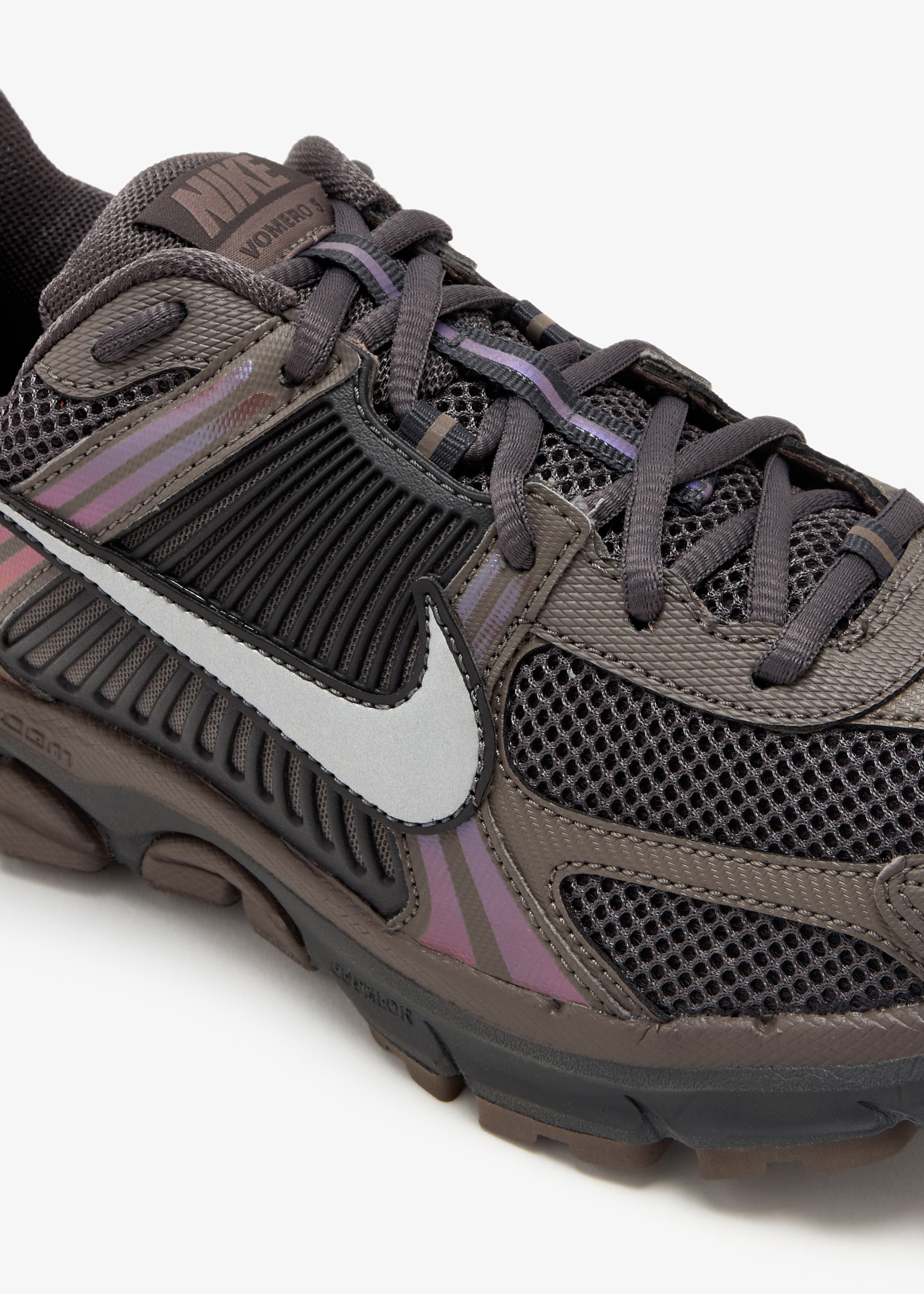 Nike Zoom Vomero 5 Y2K sneakers for Men - Brown in UAE | Level Shoes