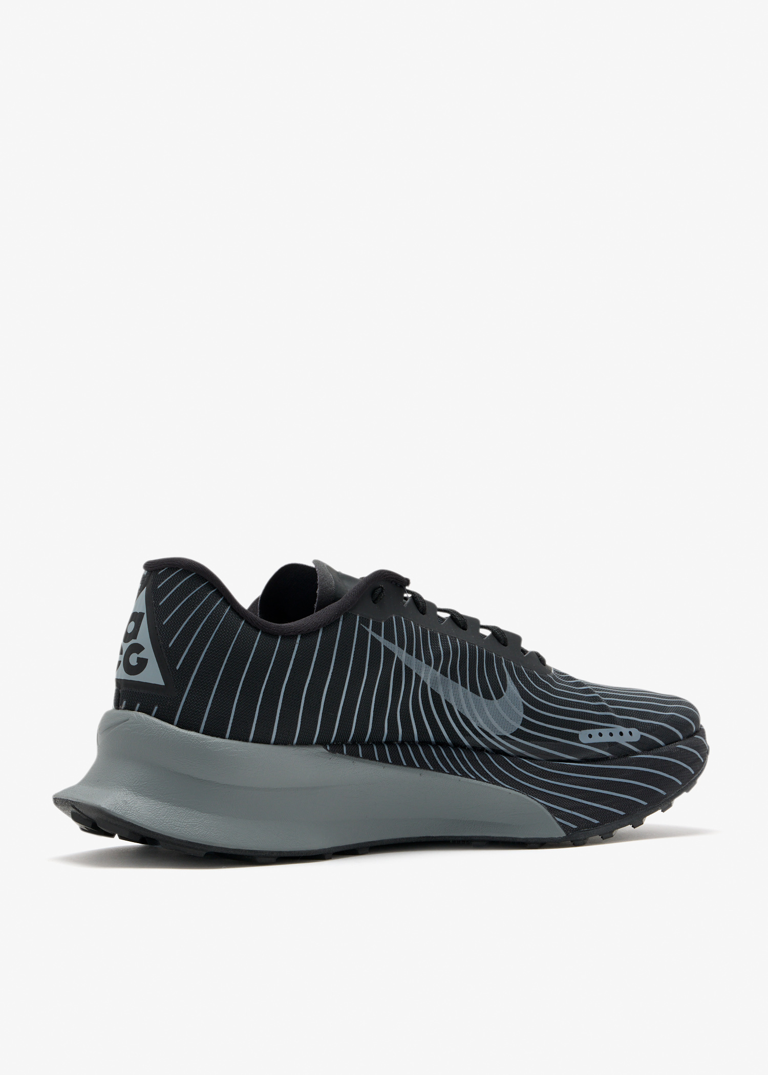 Nike ACG Ultrafly Trail sneakers for Men - Black in UAE | Level Shoes