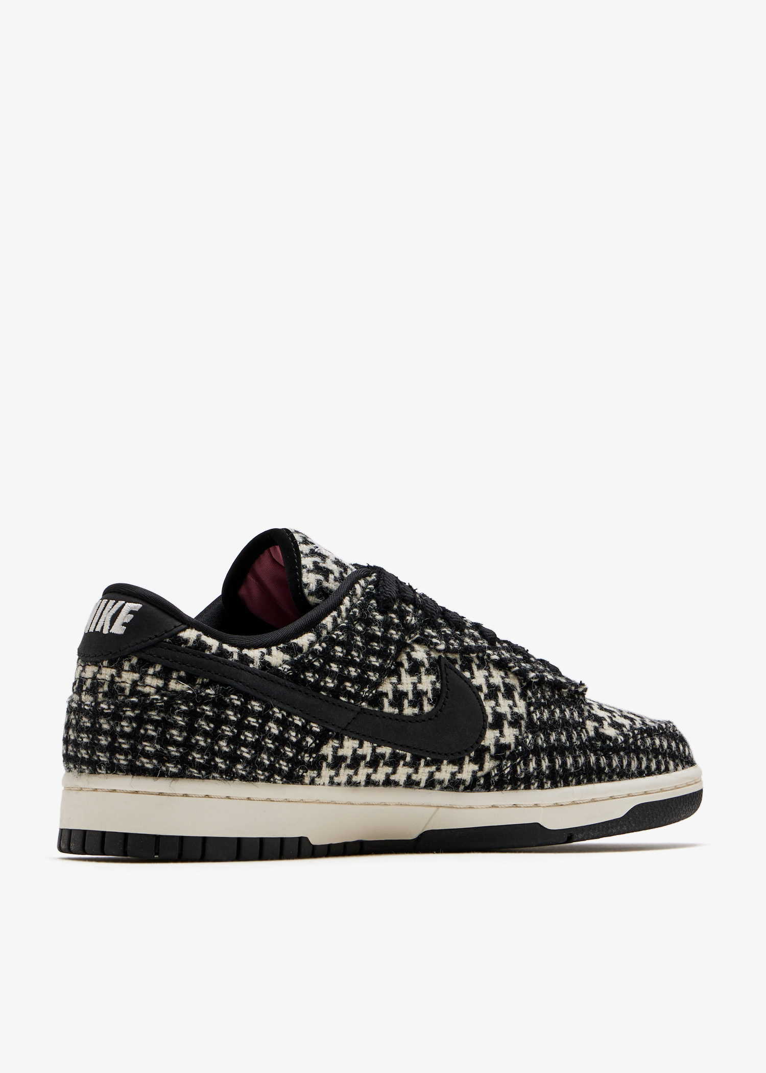 Harris Tweed × Nike Women's Dunk Low　29 Nike x Harris Tweed Women's Dunk Low Purple HQ5036-902