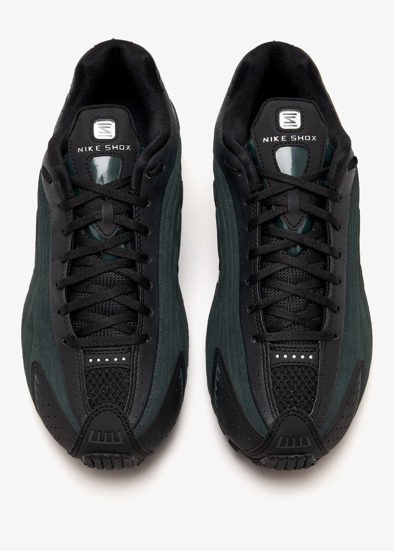 Nike Shox R4 sneakers for Women - Black in USA | Level Shoes