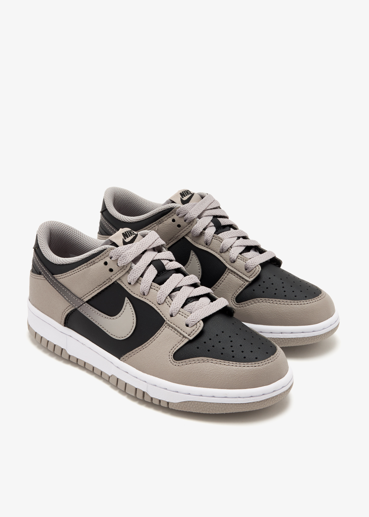 Nike Dunk Low sneakers for Boy - Grey in USA | Level Shoes Nike Dunk Low sneakers for Boy - Grey in USA | Level Shoes
