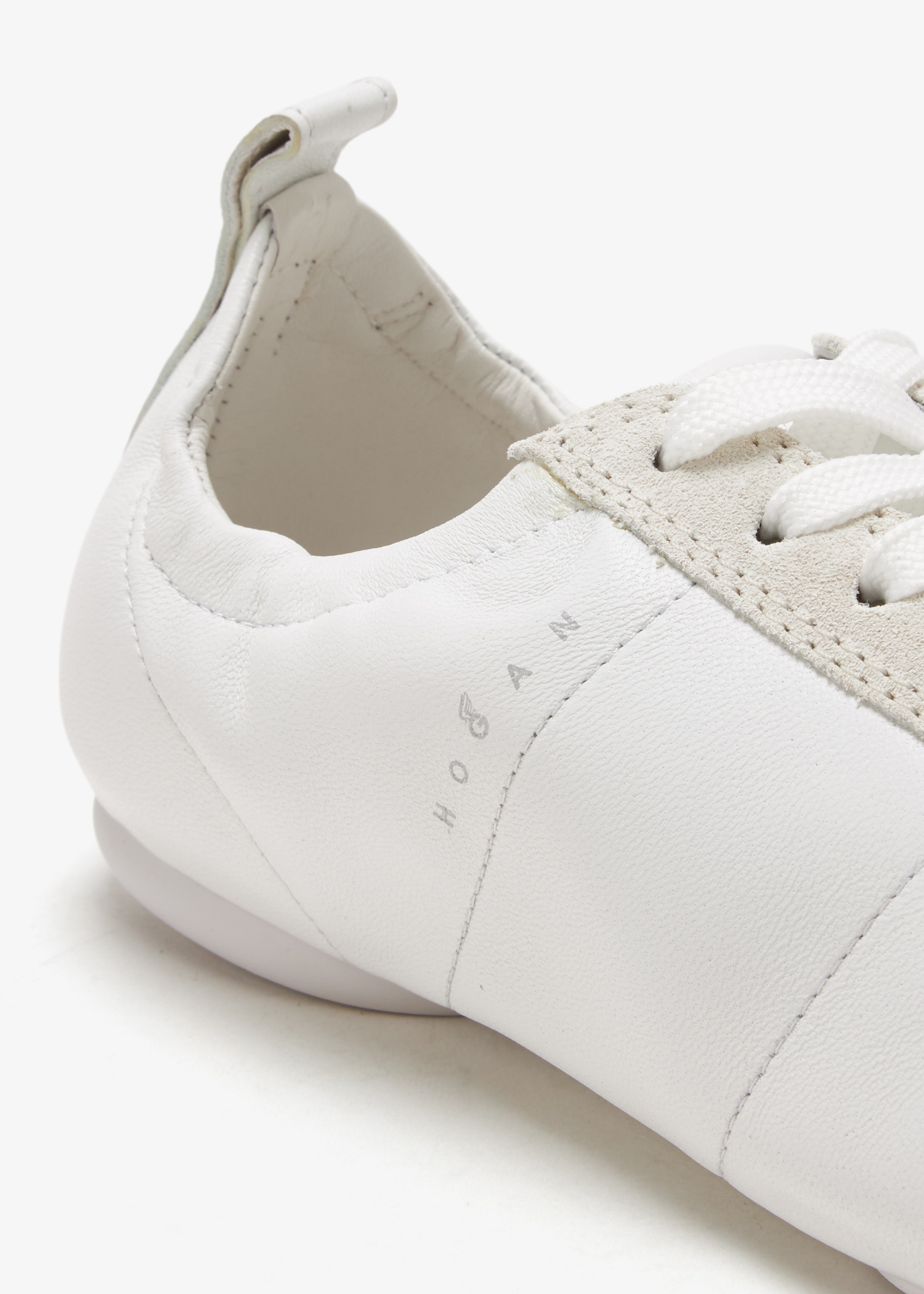 Hogan H684 sneakers for Women - White in UAE | Level Shoes