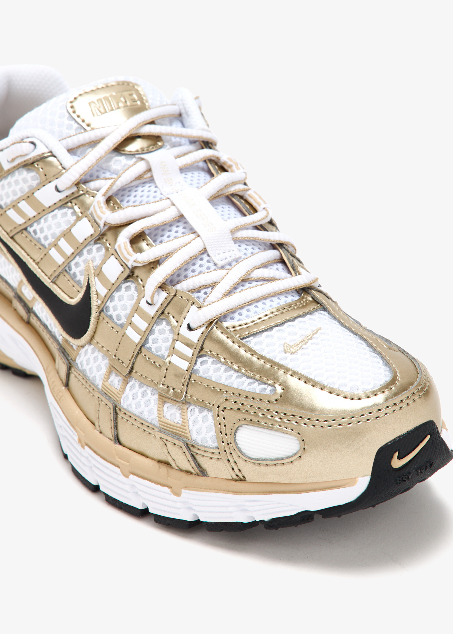 ナイキ　P-6000 ホワイト/ゴールド スニーカー Amazon | [ナイキ] P-6000 GLD W P-6000 GLD ホワイト/ゴールド