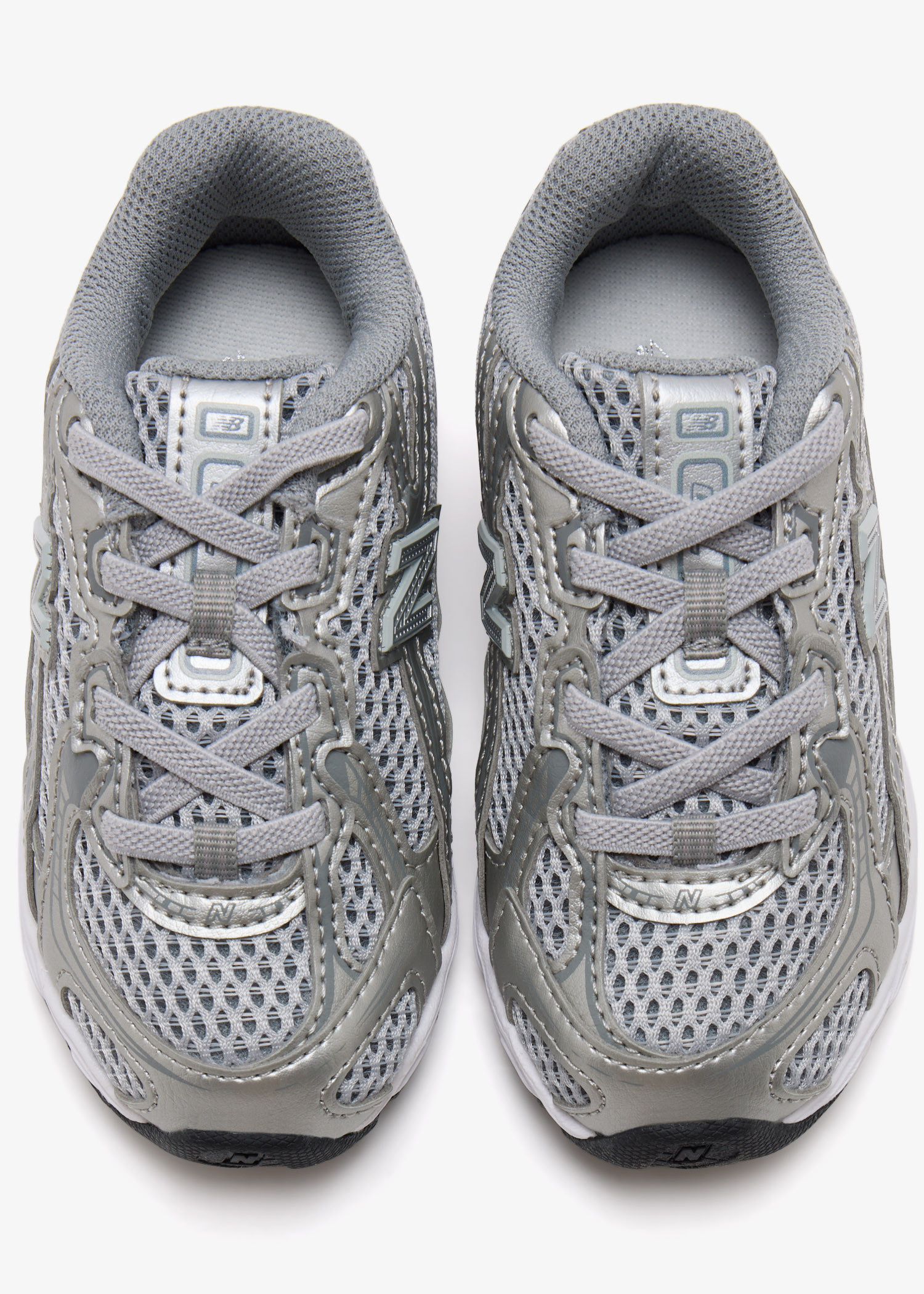 ほ New Balance 740 sneakers for Boy - Grey in Qatar | Level Shoes