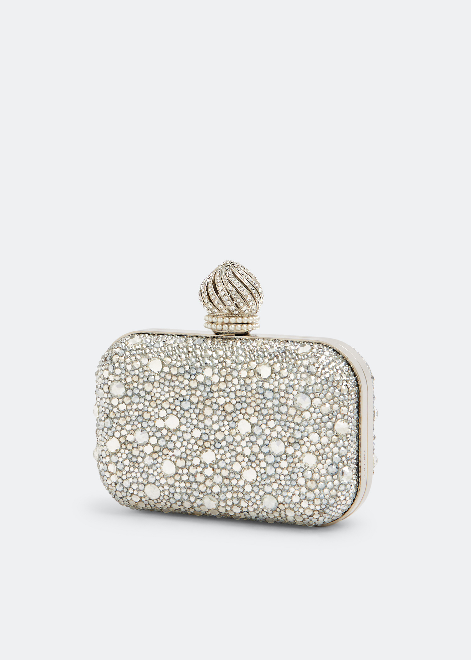 JIMMY CHOO サントラ エンヘリッシュト ティテル クラッチ ザンドラ | ブラック ビンテージメタリックレザー・クラッチ