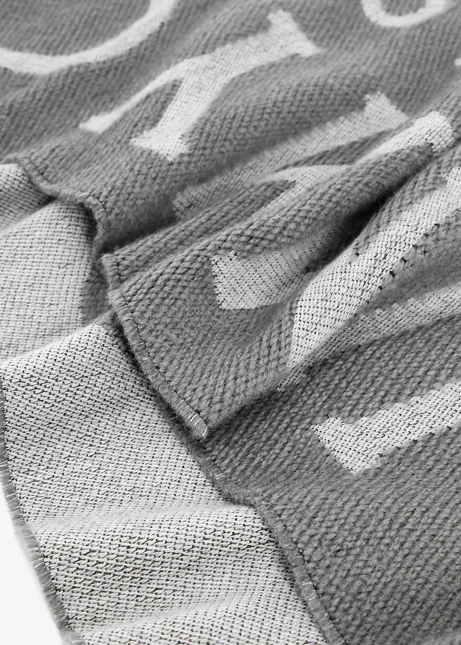 Jimmy Choo Sema logo jacquard knit scarf for Women - Grey in