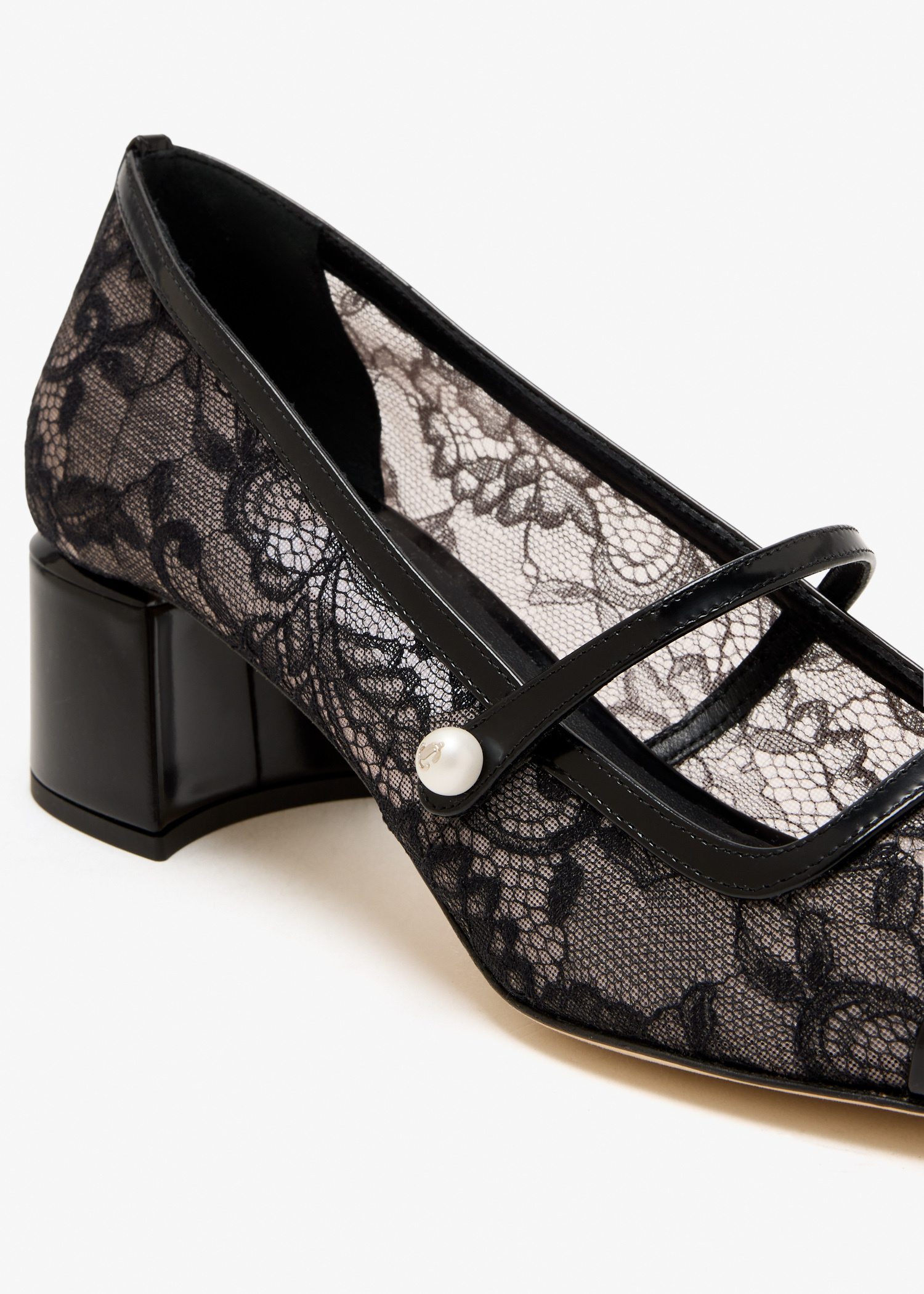 Jimmy Choo Elisa 45 浅口鞋女士- 黑色阿联酋| Level Shoes