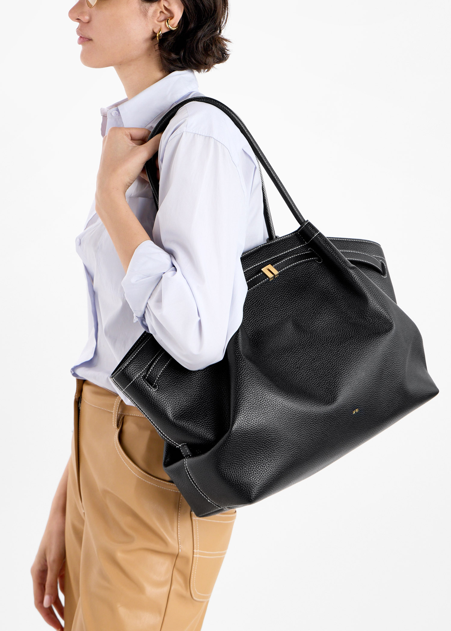 hana/30 JW PEI Hana large tote bag for Women - Black in KSA | Level Shoes