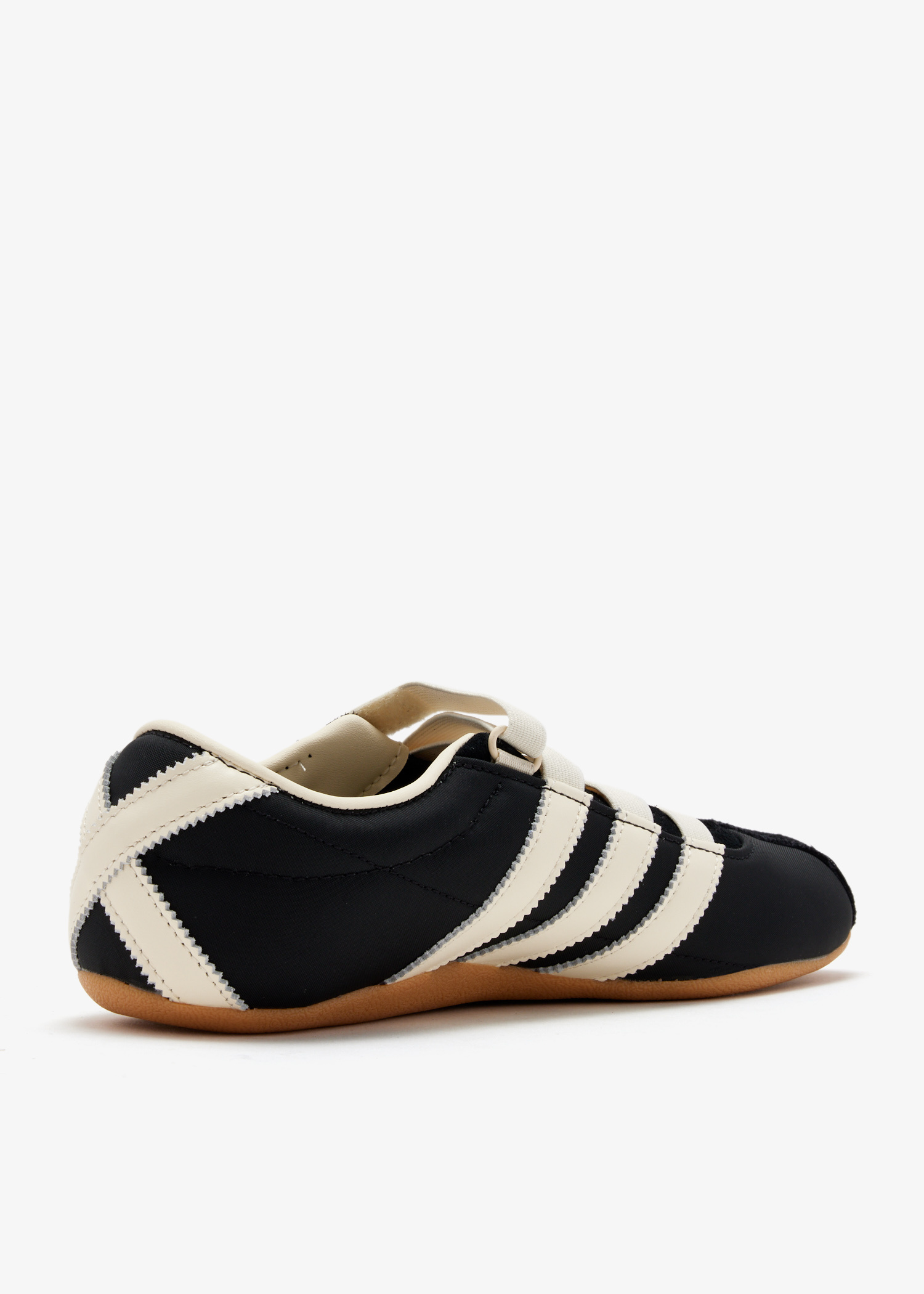 別注【 originals】For JS TOKYO 23.0 adidas Tokyo MJ shoes for Women - Black in Bahrain | Level Shoes
