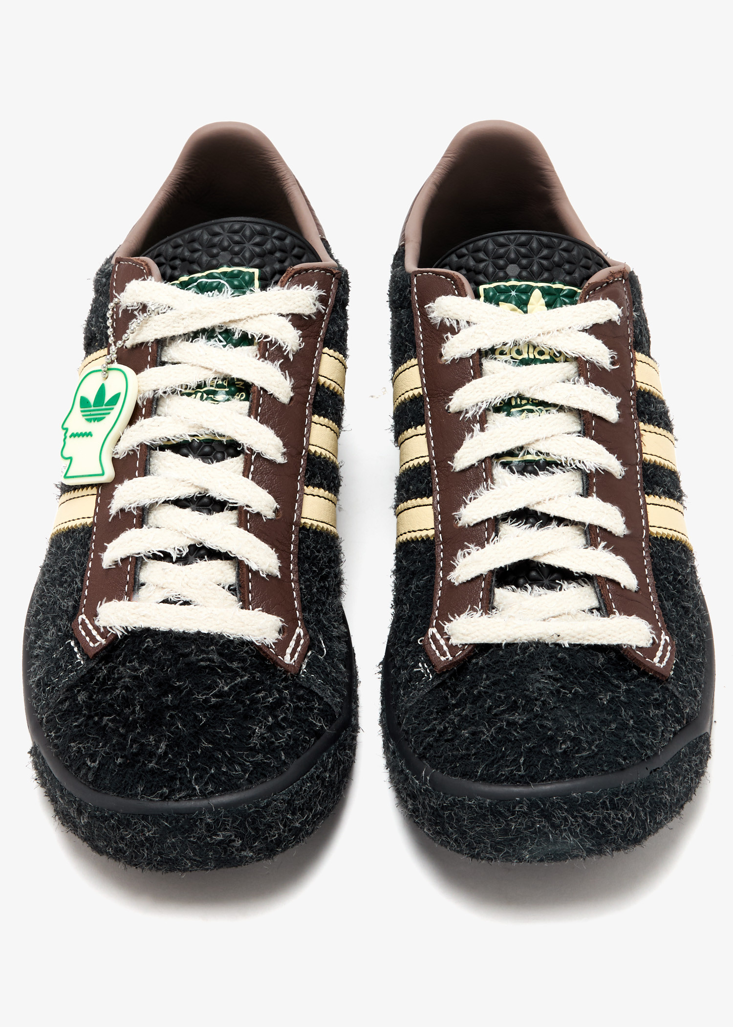 微睡 adidas x脑死森林山丘运动鞋，用于成人unisex，男人，女人