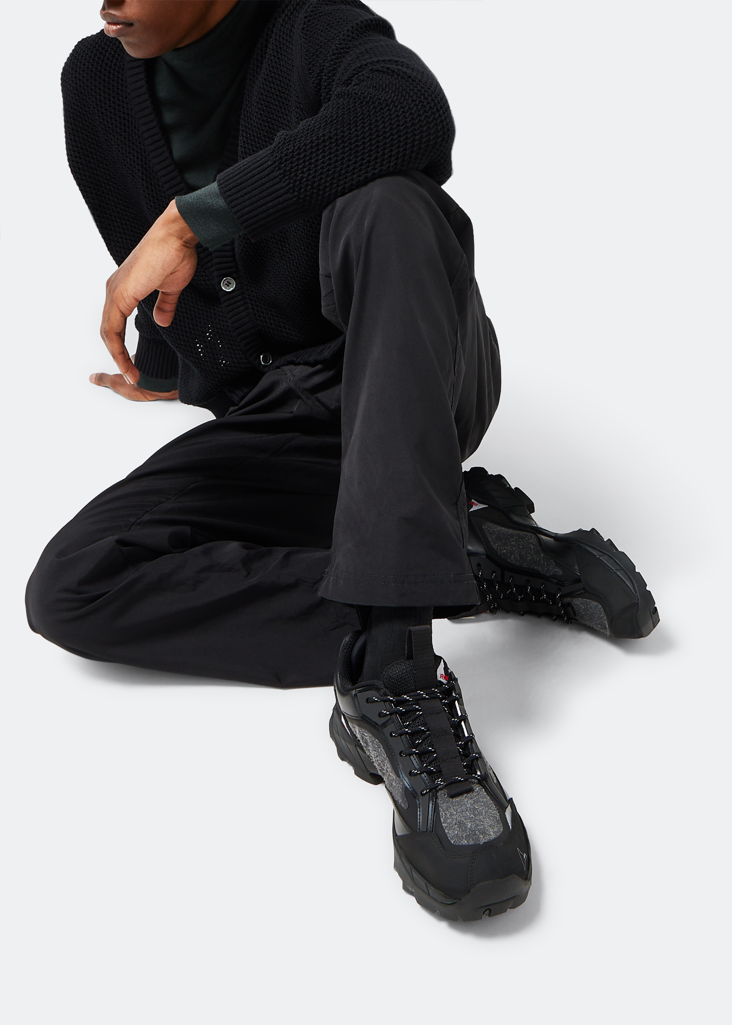 ROA Lhakpa hiking sneakers for Men - Black in USA | Level Shoes