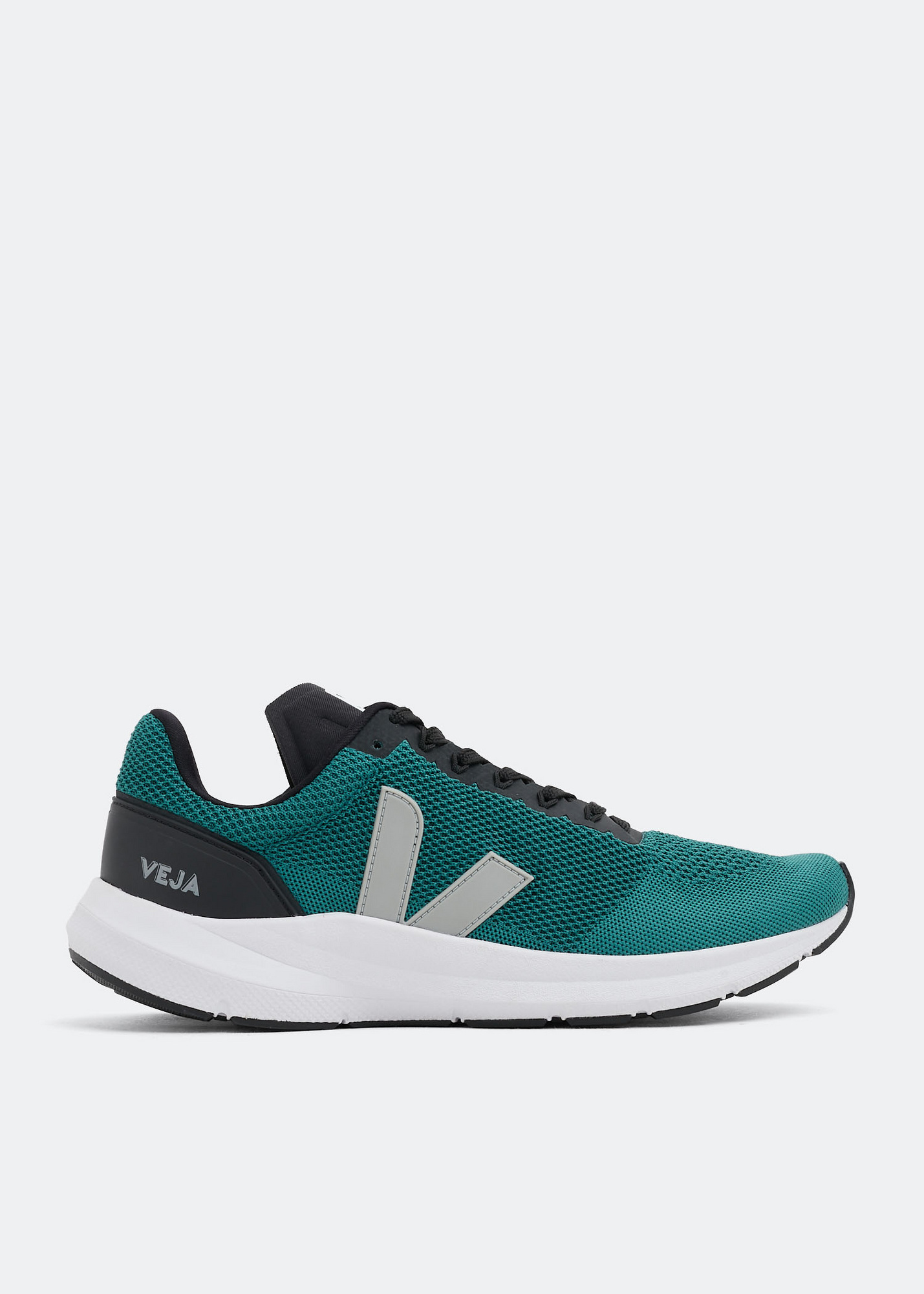 Veja Marlin V-Knit sneakers for Men - Green in UAE | Level Shoes display picture 1
