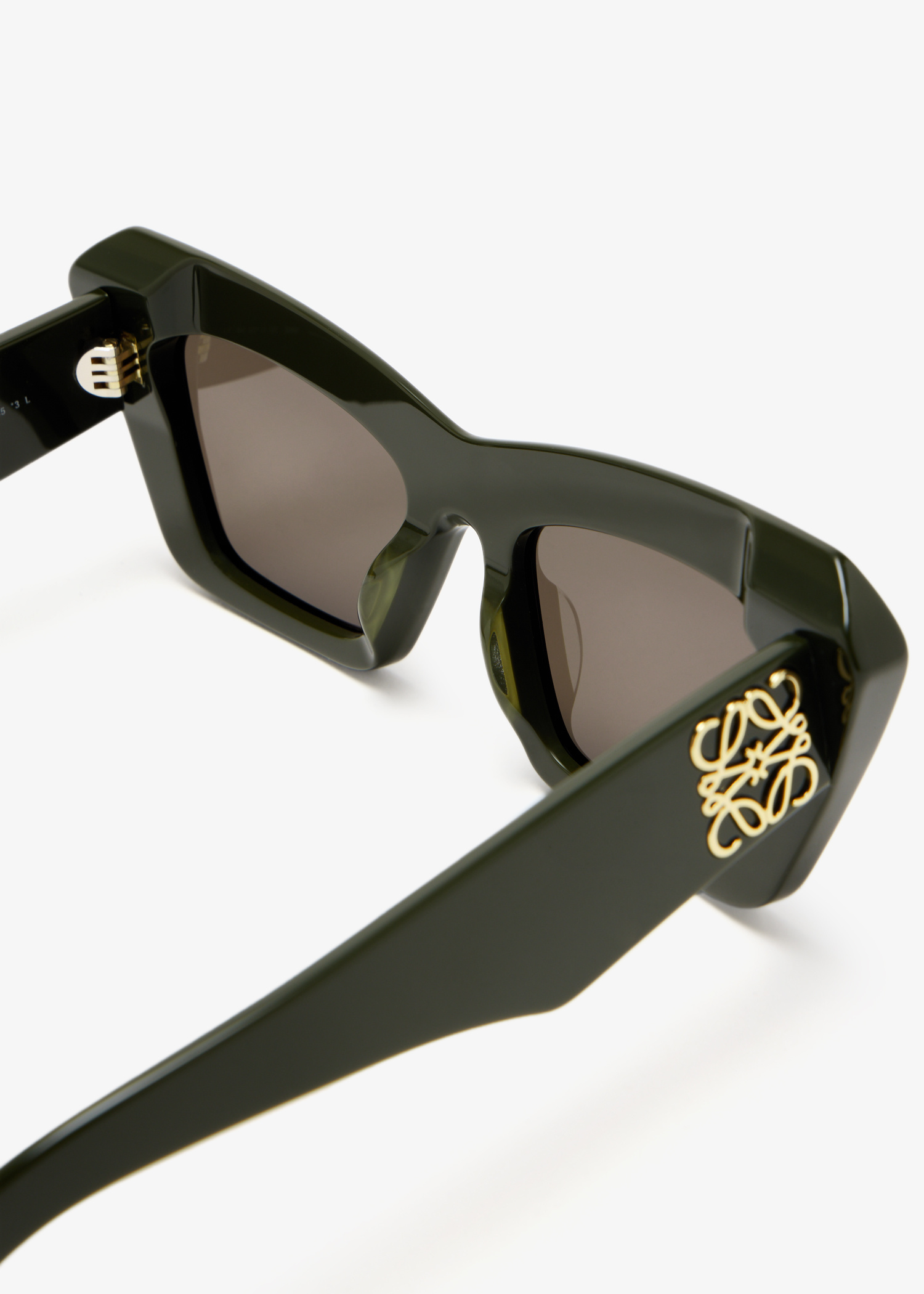 LOEWE Anagram cat eye sunglasses for Women - Green in UAE