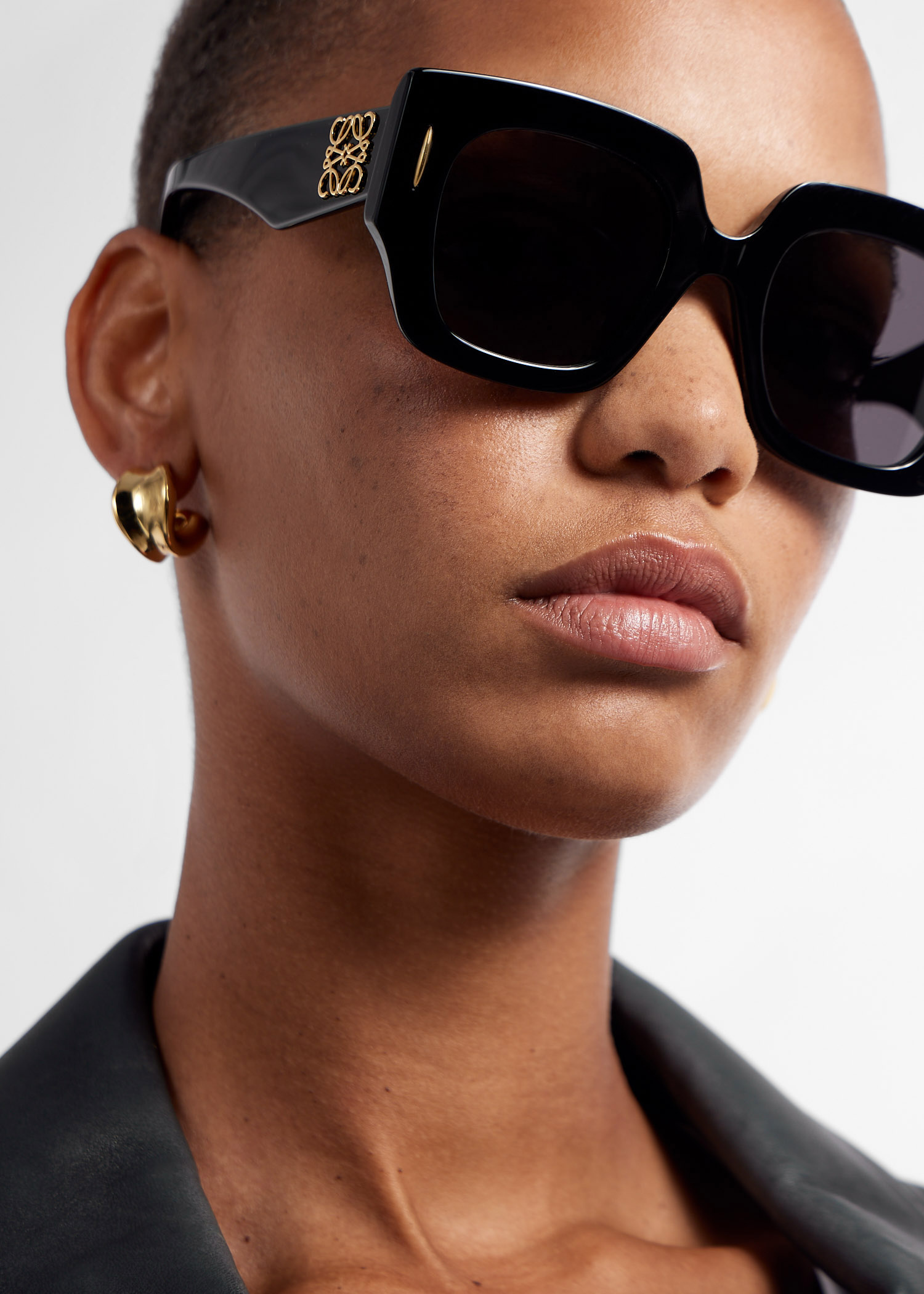 LOEWE Anagram geometric sunglasses for Women - Black in UAE