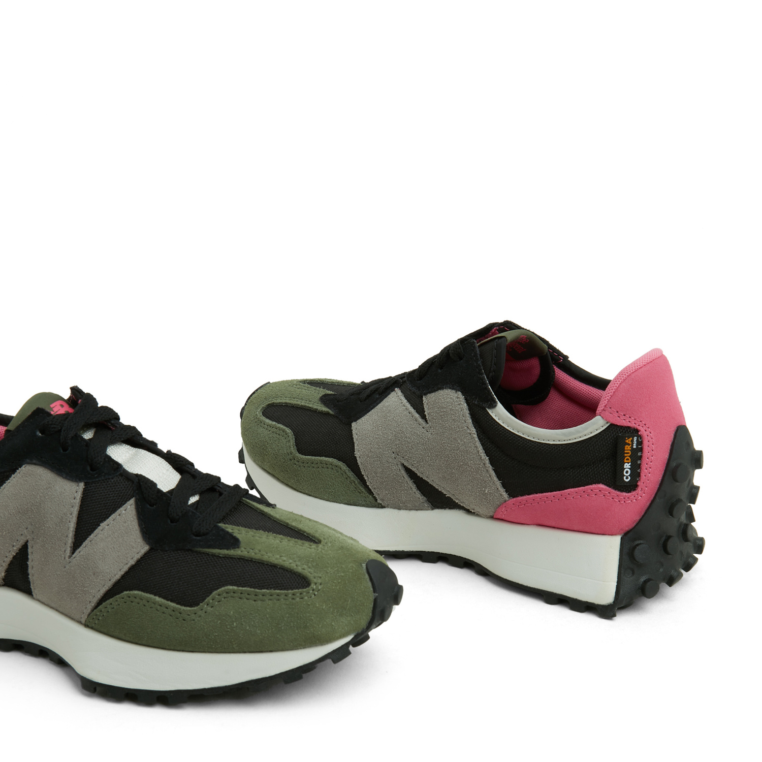 New Balance 327 sneakers for Men - Black in USA | Level Shoes