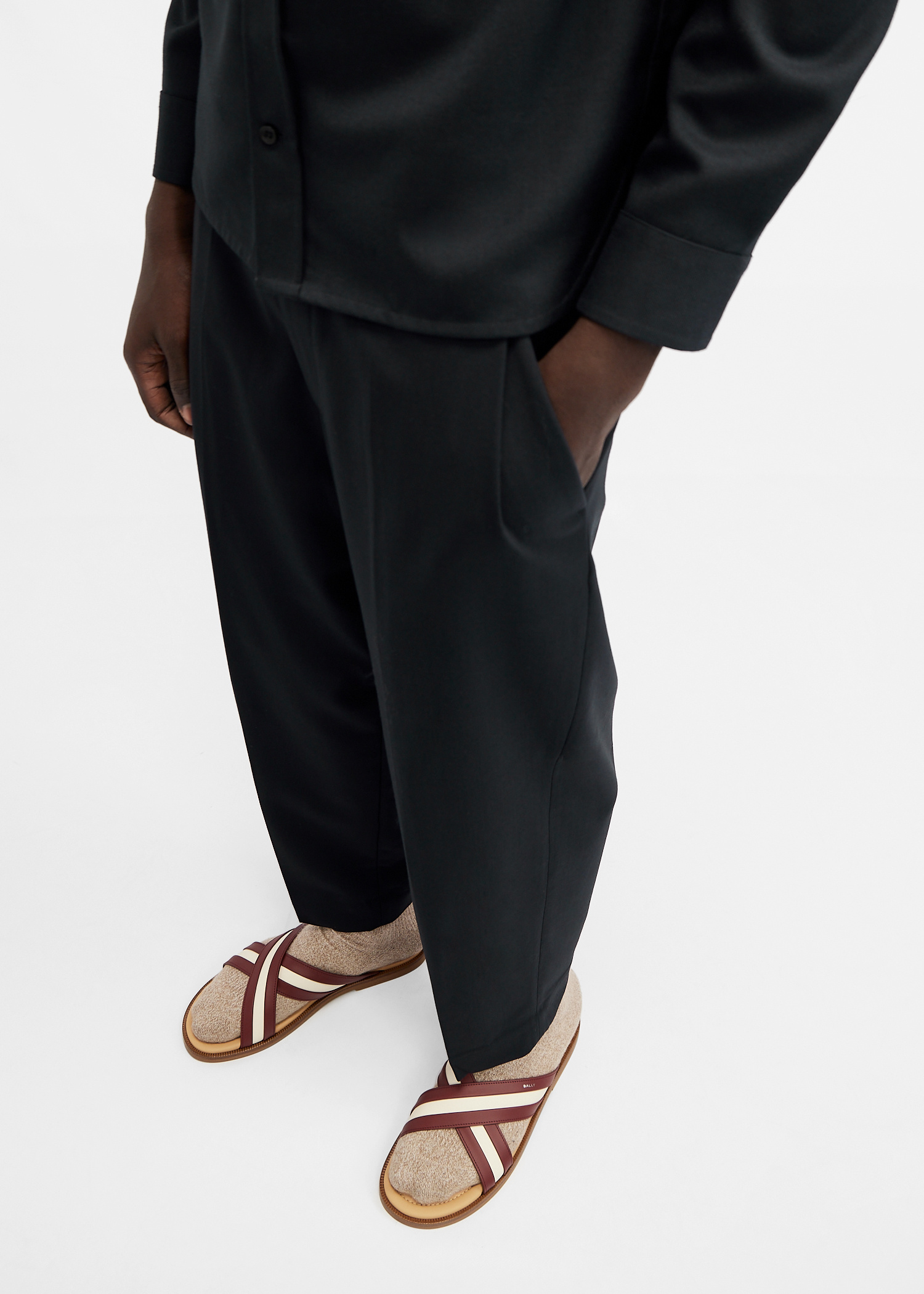 BALLY｜SLIPPERS (GHERRY (MSS03YVT012-I301)) Bally Gherry sandals for Men - Black in UAE | Level Shoes