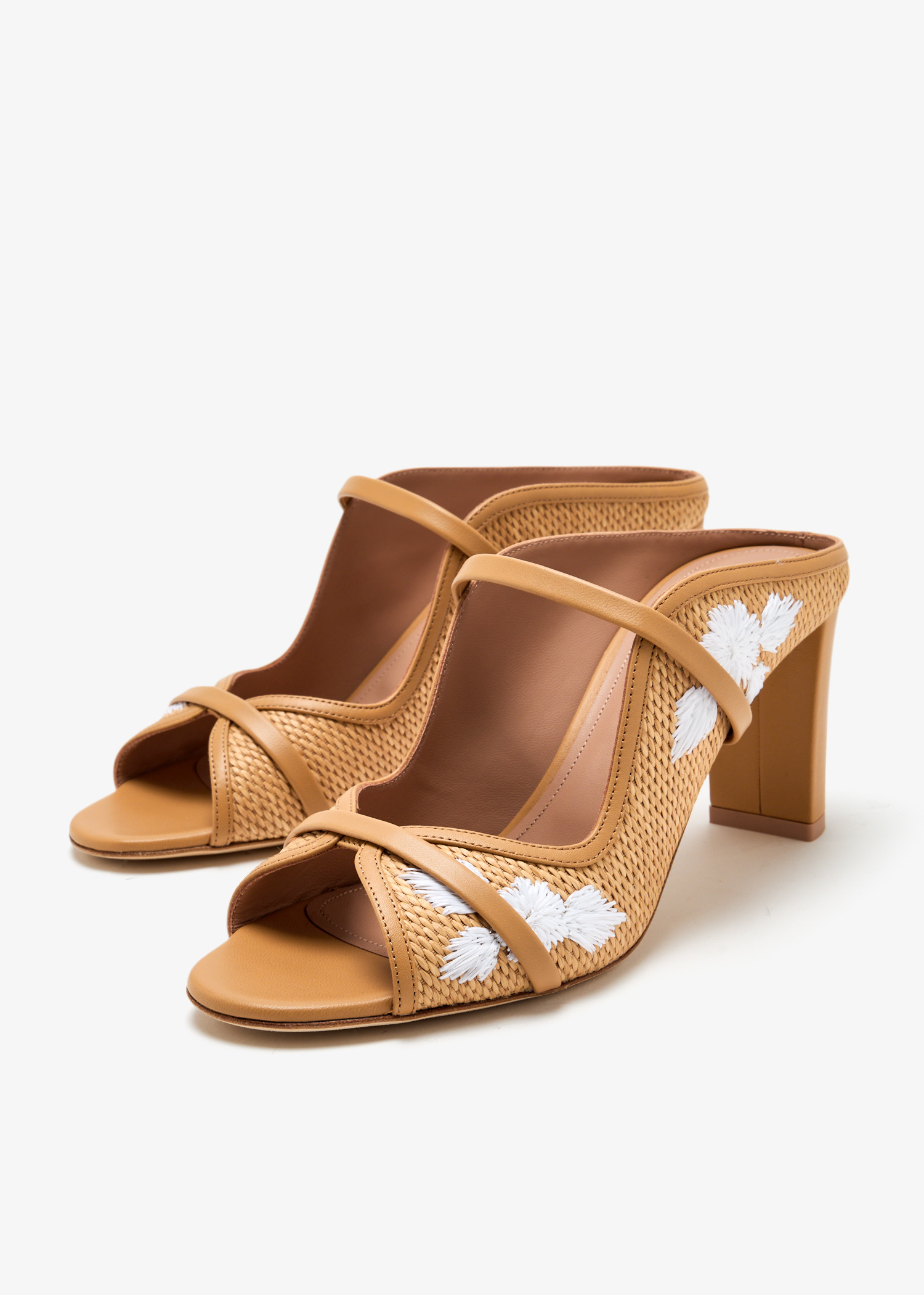 お値下げ　未使用　Malone Souliers グリーン サテン　 パンプス 未使用 Malone Souliers エメラルドグリーン サテン パンプス