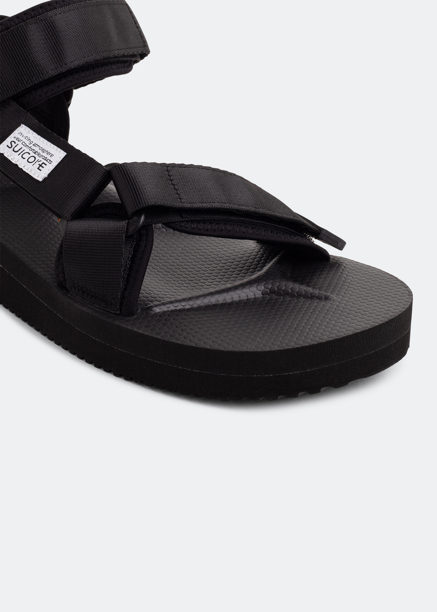 Suicoke Depa-V2 sandals for Women - Black in UAE | Level Shoes
