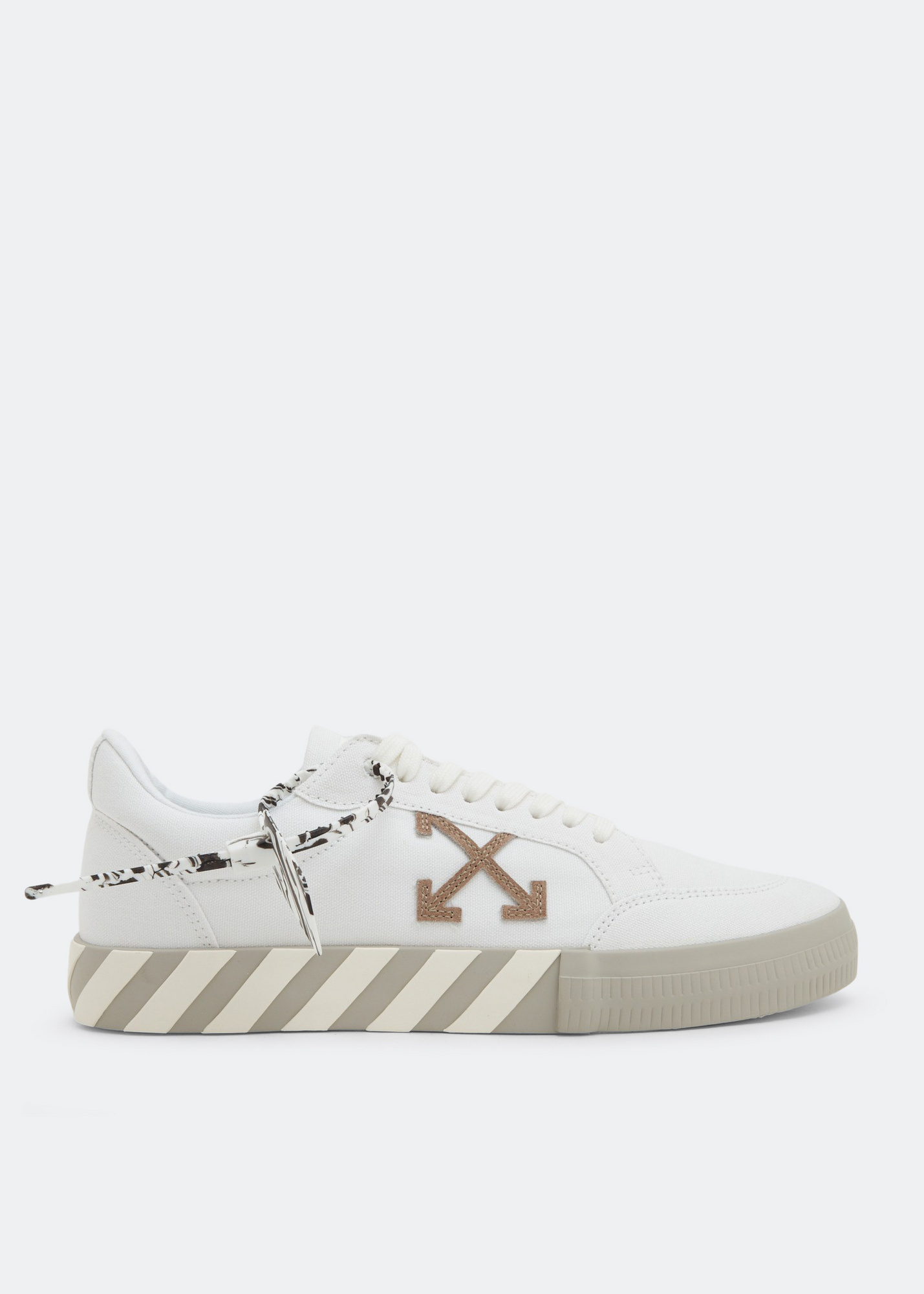 Off-White Vulcanized low-top sneakers for Men - White in UAE