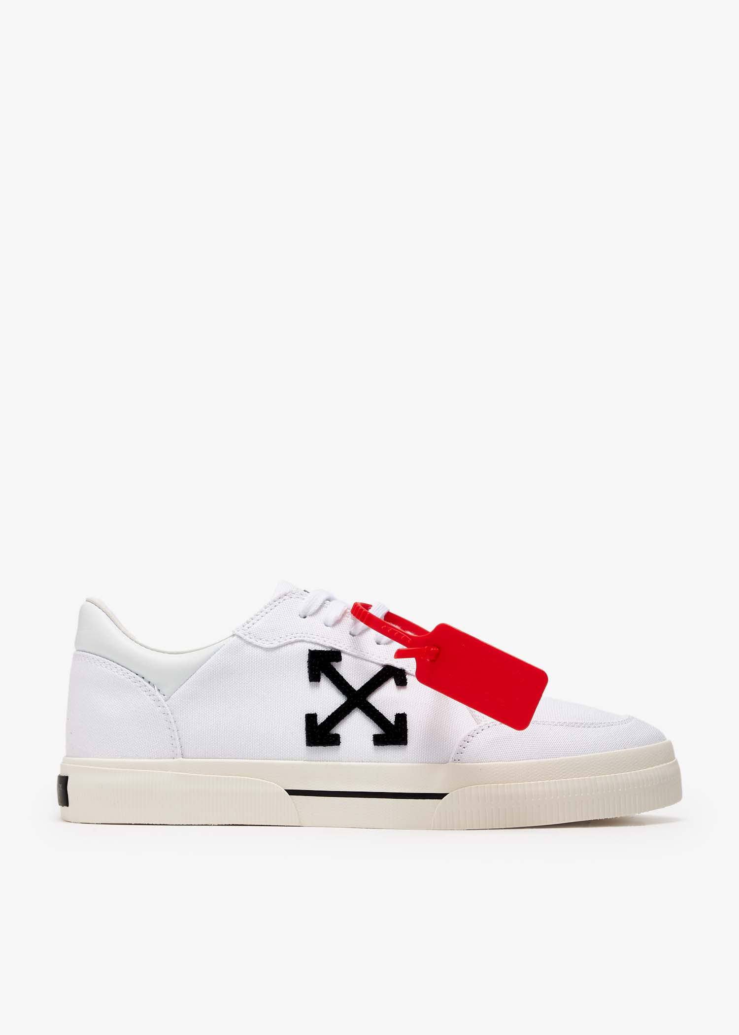 【Off-White】★関税送料込★ DIAG ARROW CANVAS SNEAKERS Off-White White Vulcanised Arrows Sneakers, $545 | SSENSE