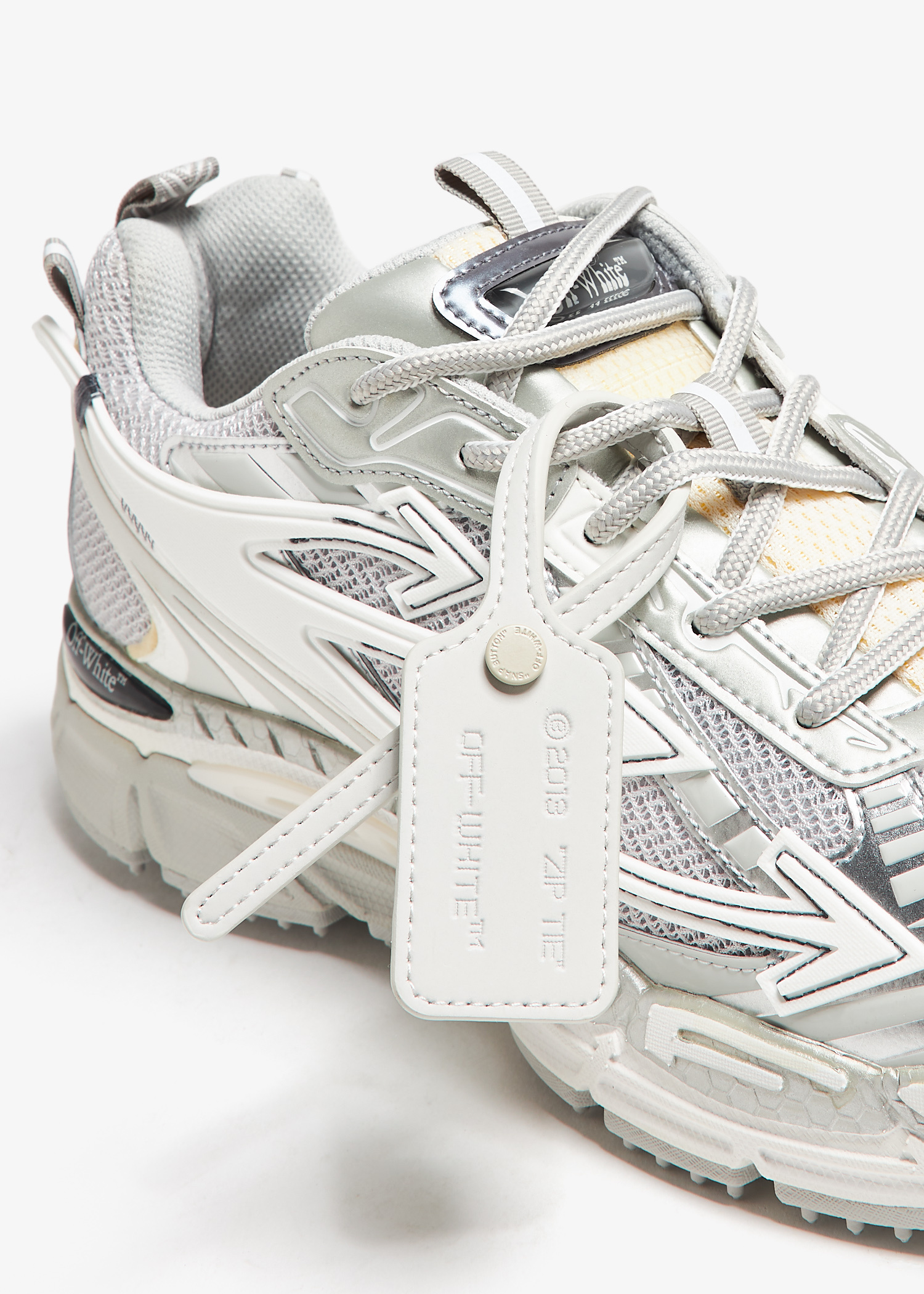 【極美品】15LUVIAS2004 Off-white be right back 男士运动鞋- 白色阿联酋| level shoes