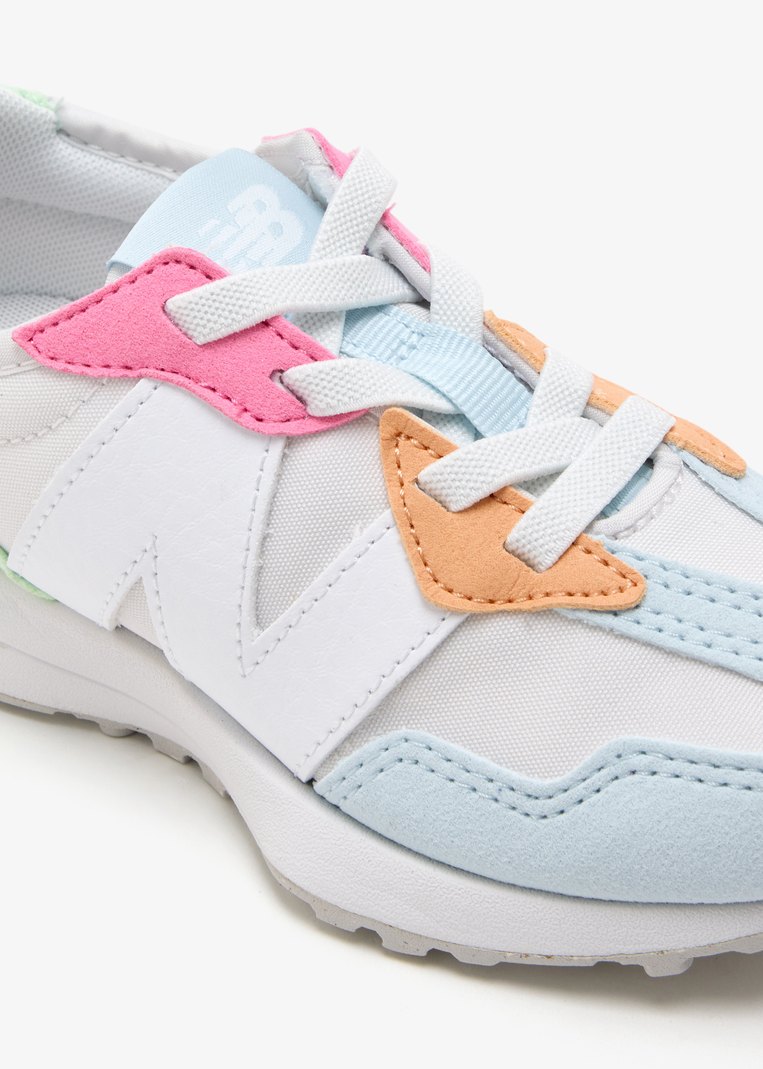 naichan さま専用 New Balance 327 sneakers for Girl - White in UAE | Level Shoes