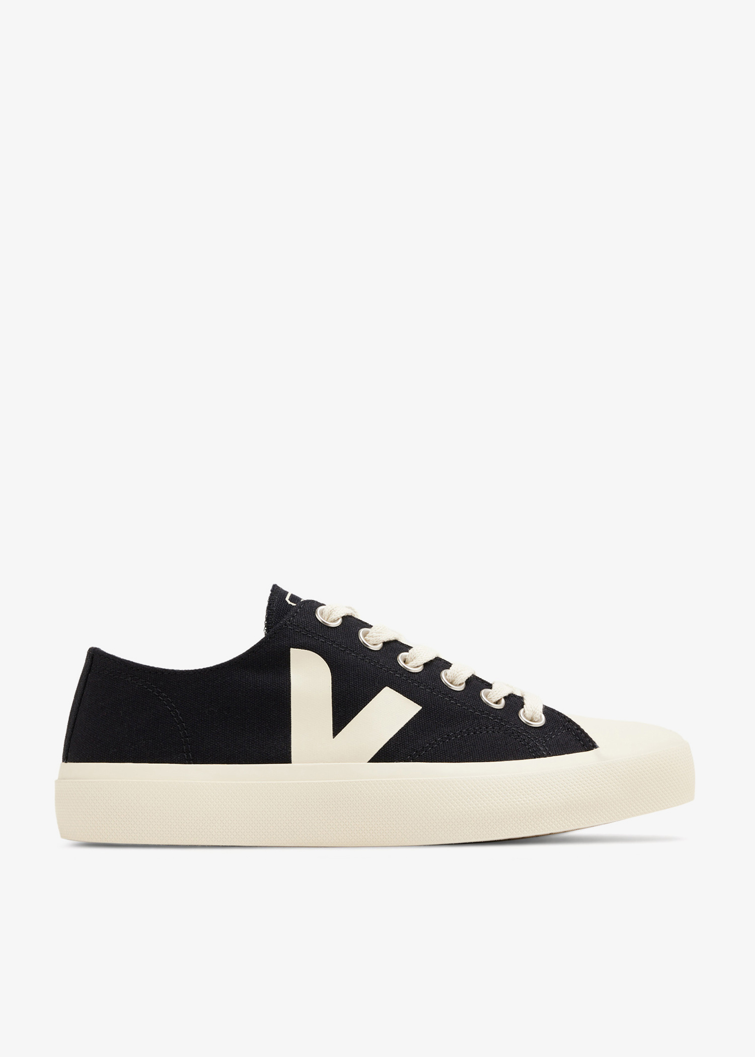 Veja Wata II sneakers for Men - Black in UAE | Level Shoes