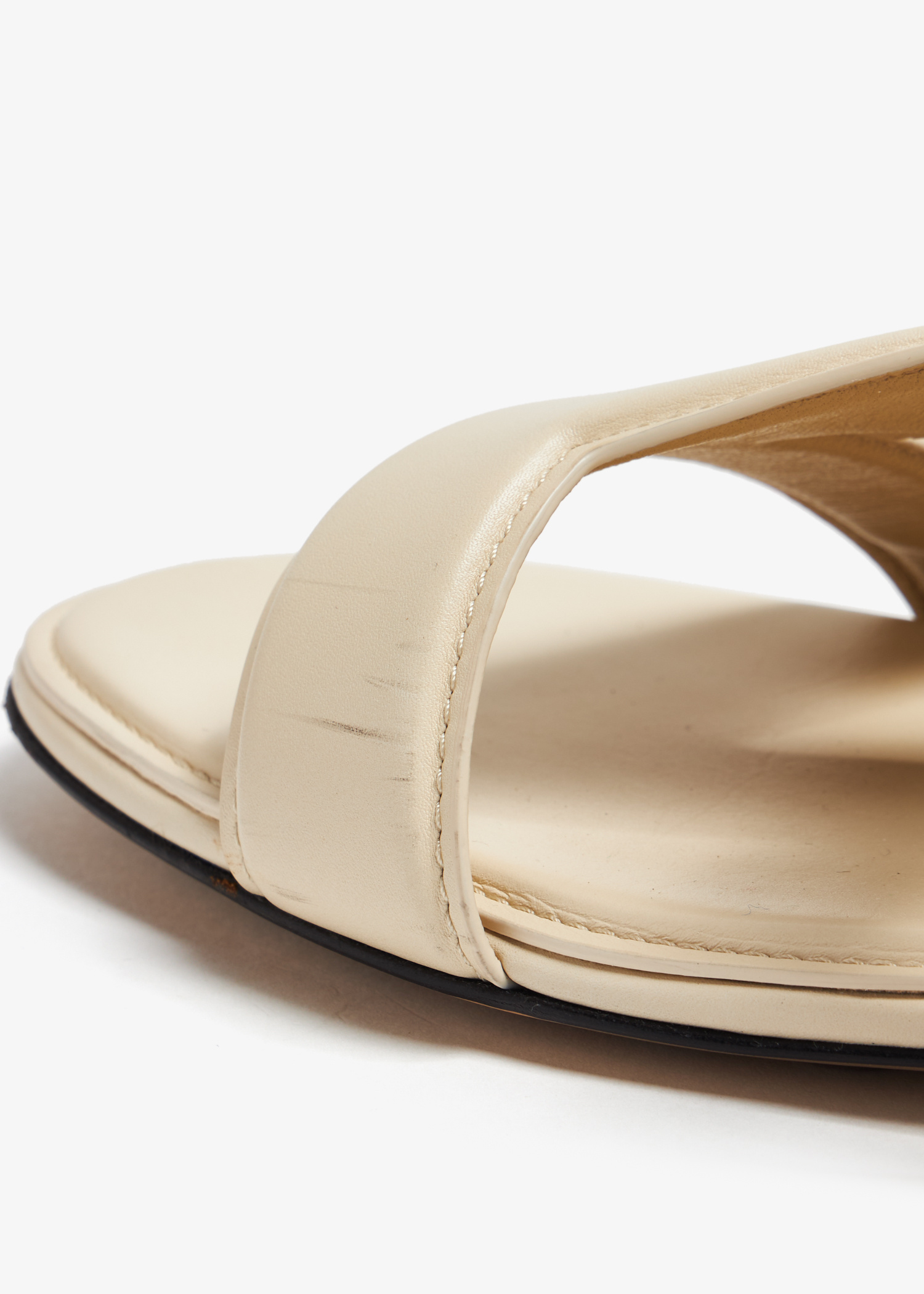 靴 BOTTEGA VENETA DAISEY SLIDER SANDAL BOTTEGA VENETA DAISEY SLIDER SANDAL