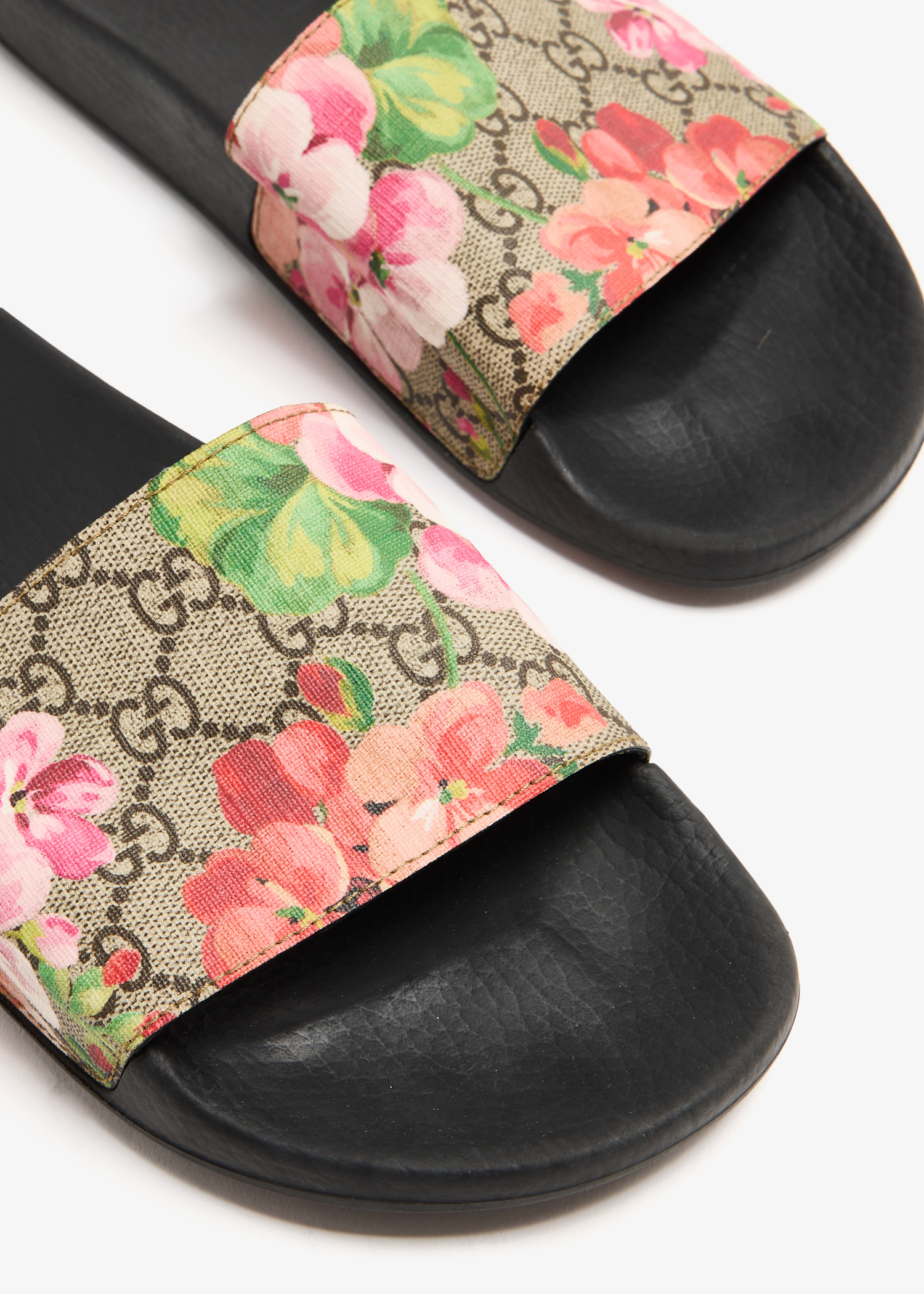 Gucci Pre-Loved GG Supreme Blooms slides for Women - Printed