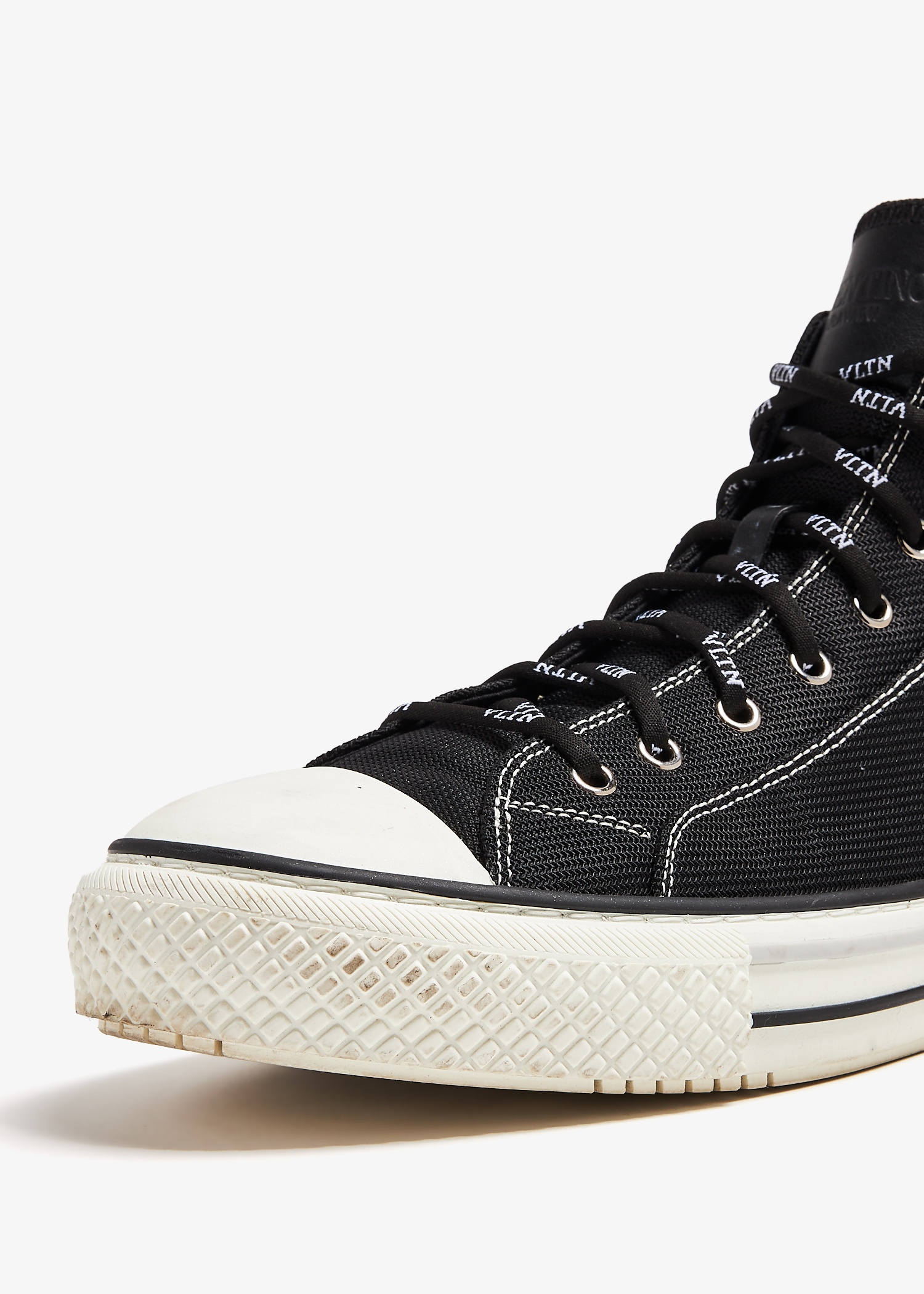 Valentino Garavani Pre-Loved VLTN Times Giggies sneakers for Men 