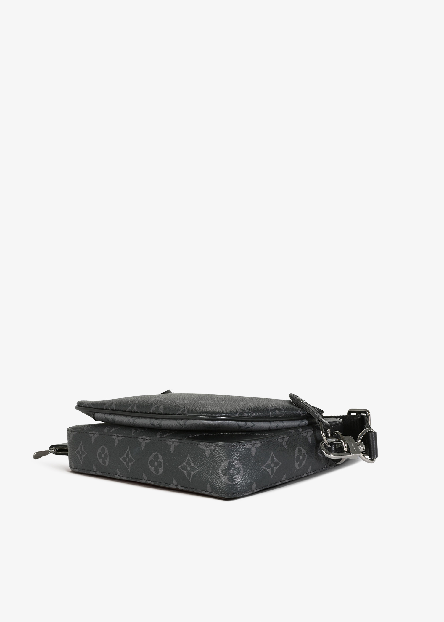 Louis Vuitton Pre-Loved Trio messenger bag for Men - Black