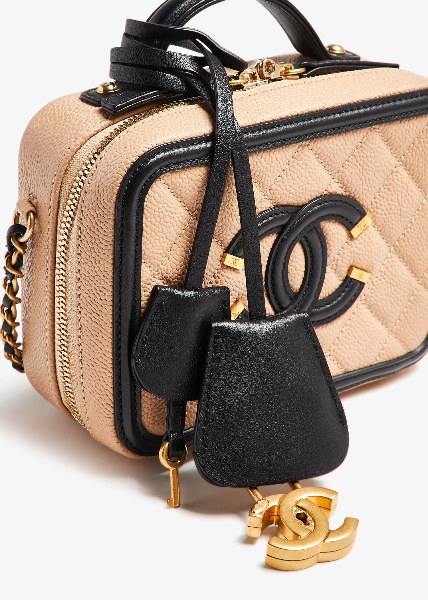 Chanel Pre-Loved CC Filigree vanity case for Women - Beige